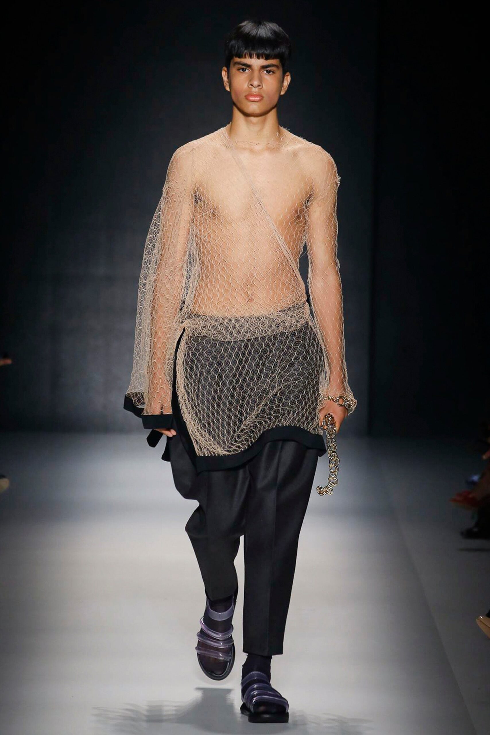 Vitorino Campos Resort 17 Look 9