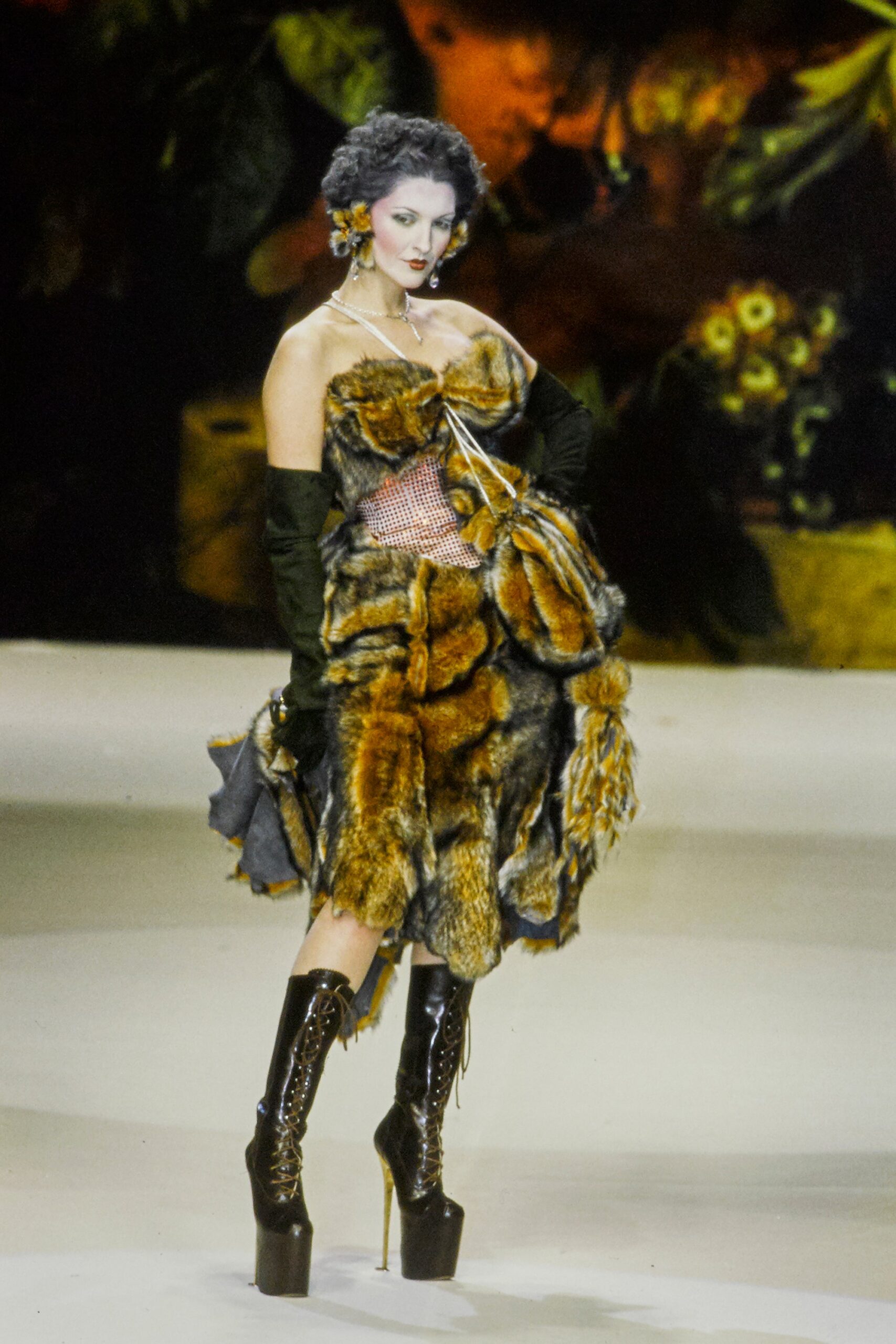 Vivienne Westwood F/W 95 Look 75