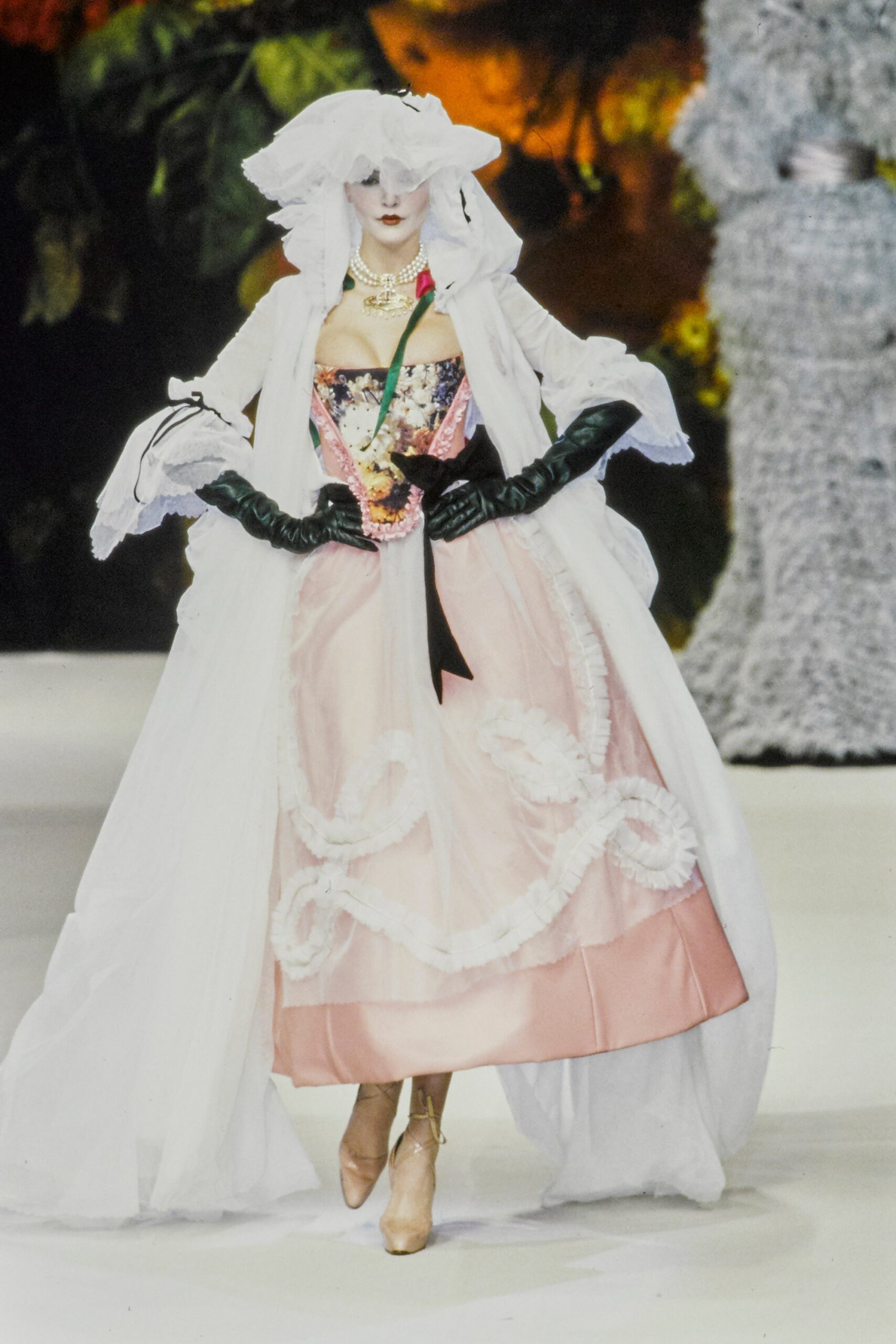 Vivienne Westwood F/W 95 Look 81