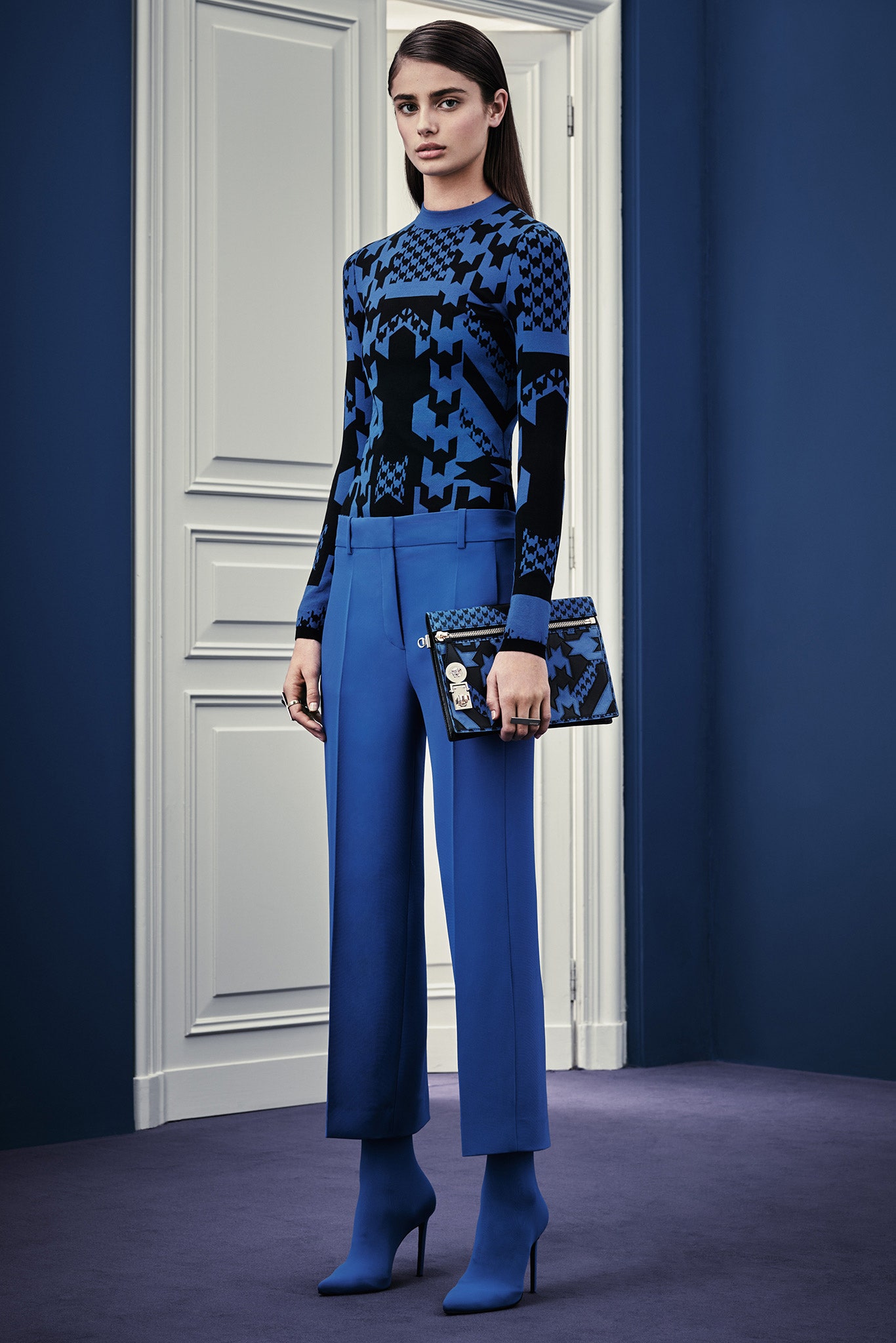 Versace F/W 15 Look 15