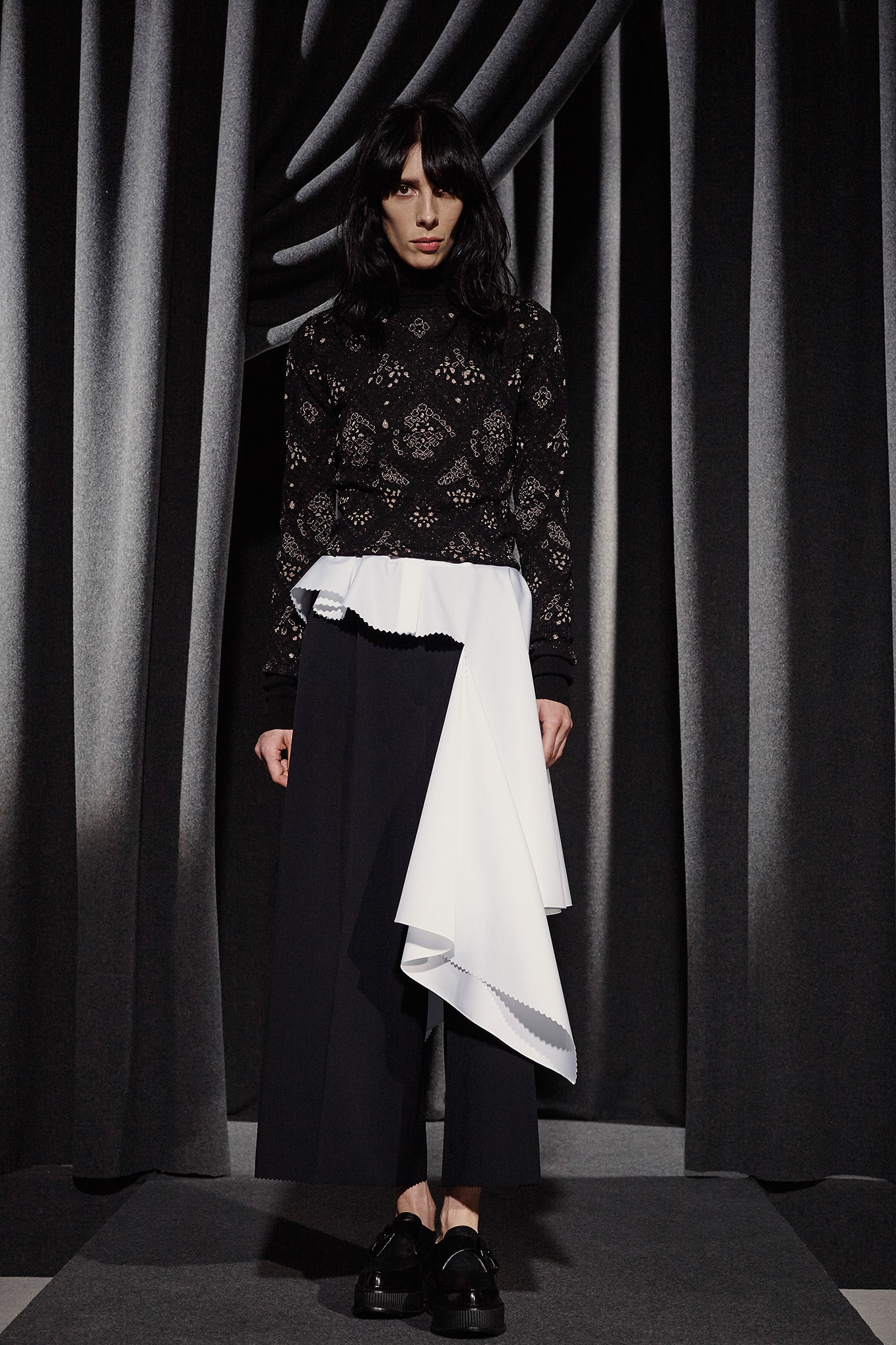 Viktor & Rolf F/W 15 Look 10