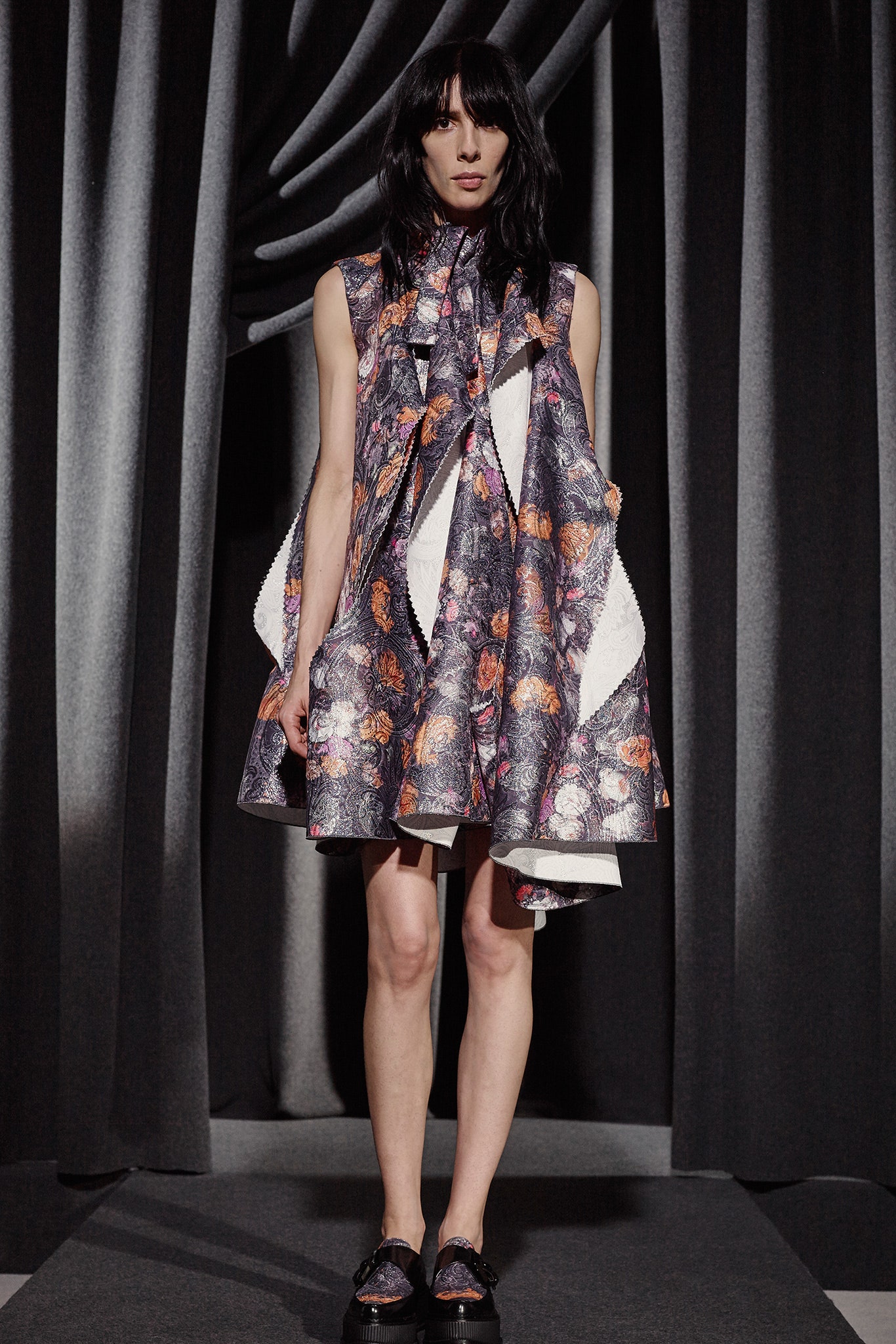 Viktor & Rolf F/W 15 Look 21