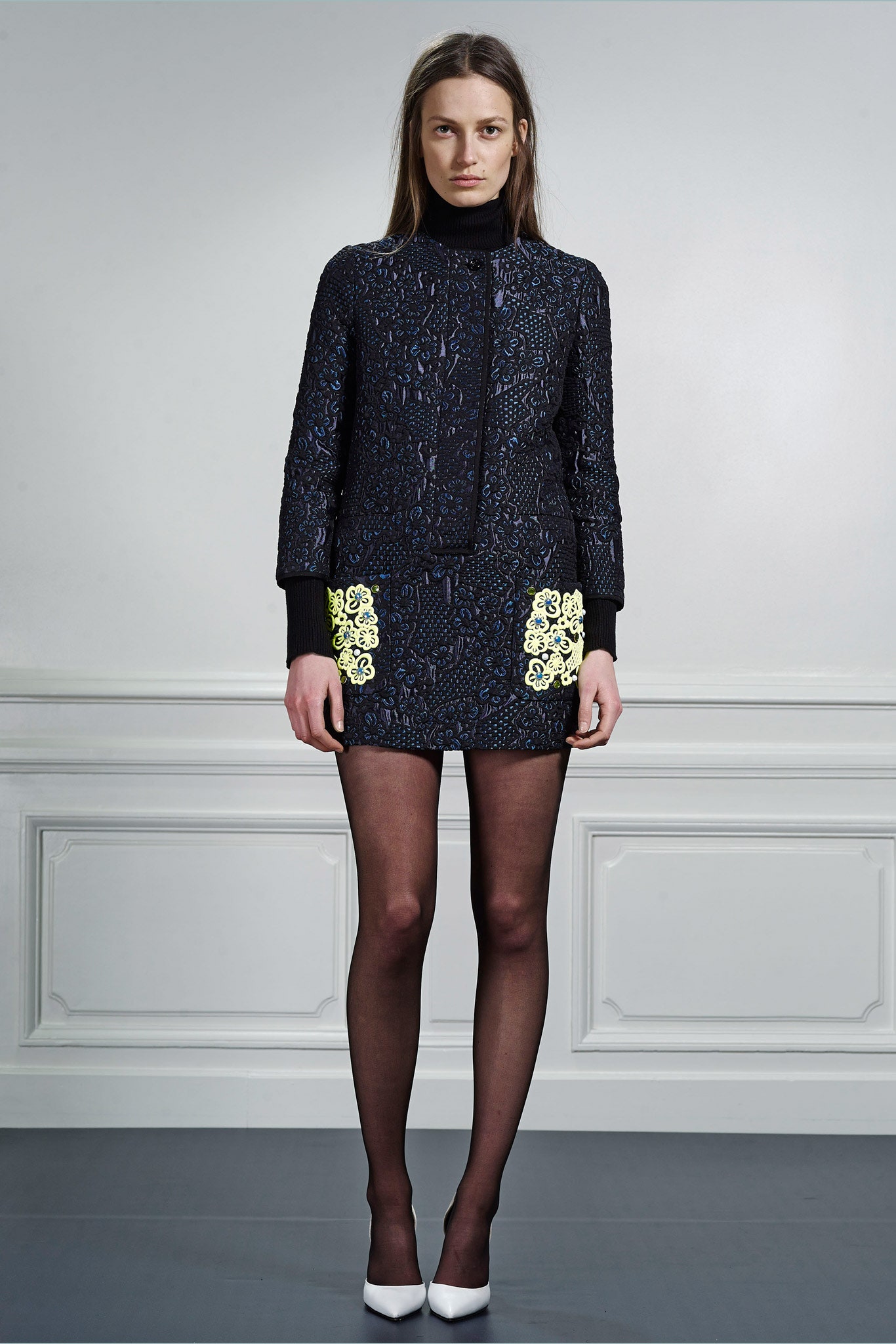 Viktor & Rolf F/W 15 Look 25