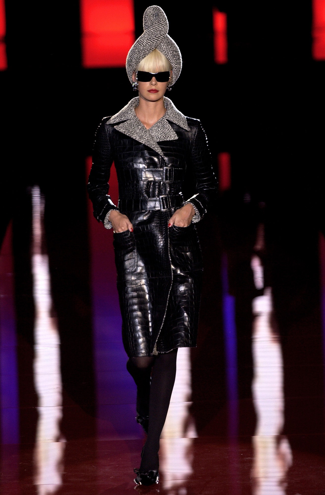 Valentino F/W 03 Couture Look 3