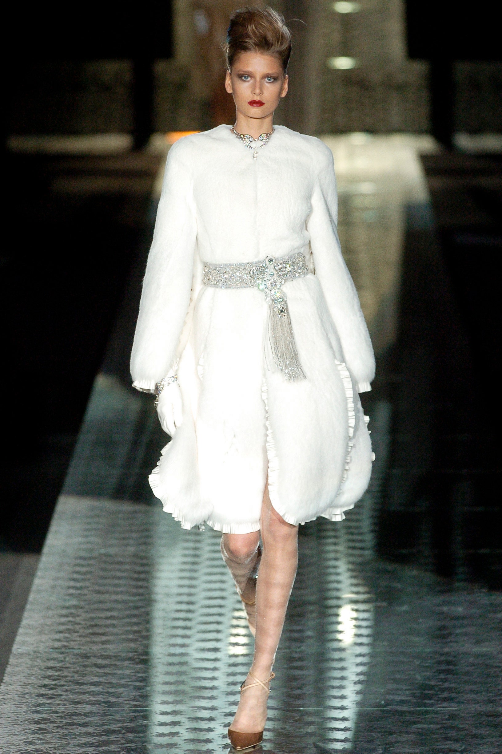 Valentino F/W 04 Couture Look 2