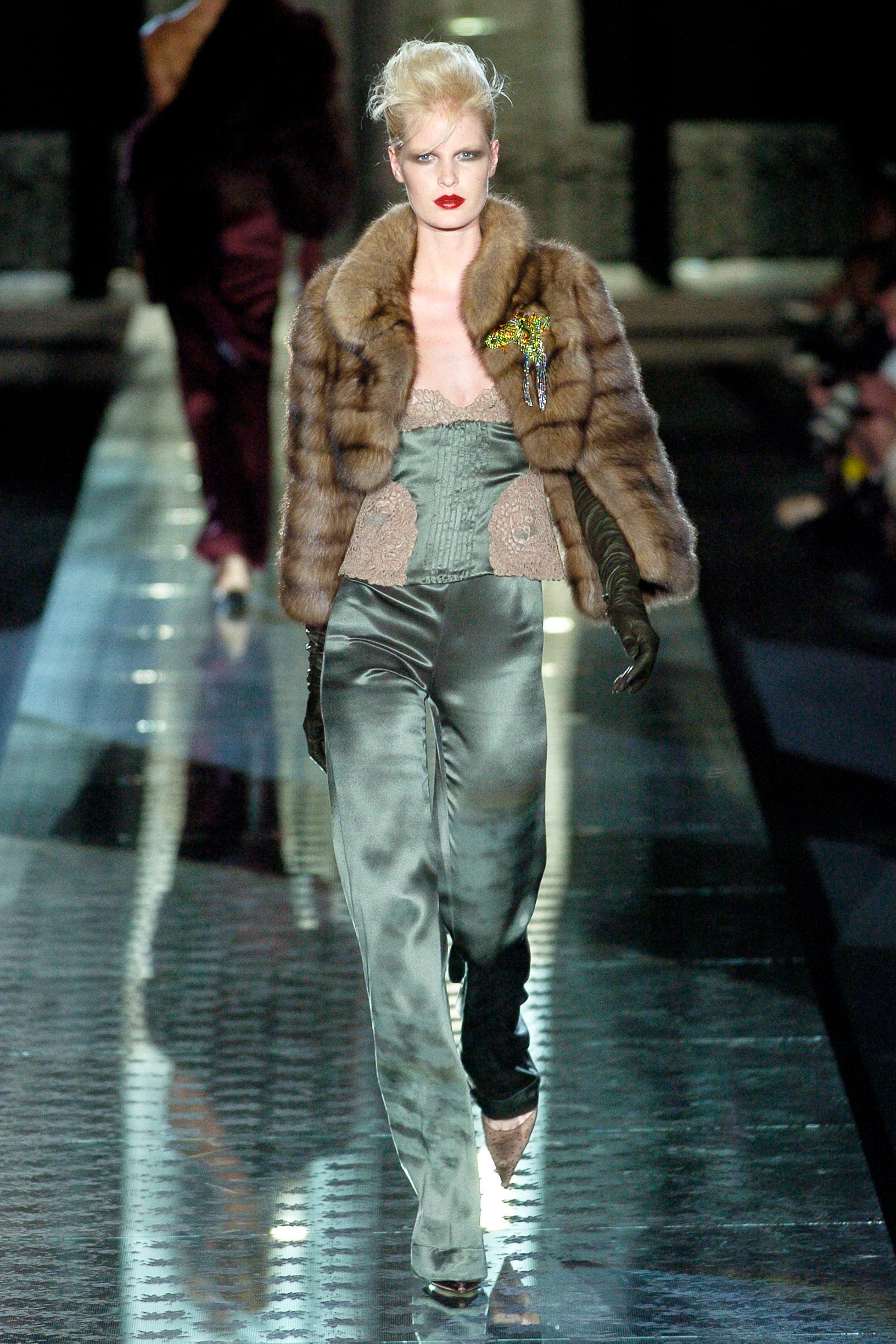 Valentino F/W 04 Couture Look 12