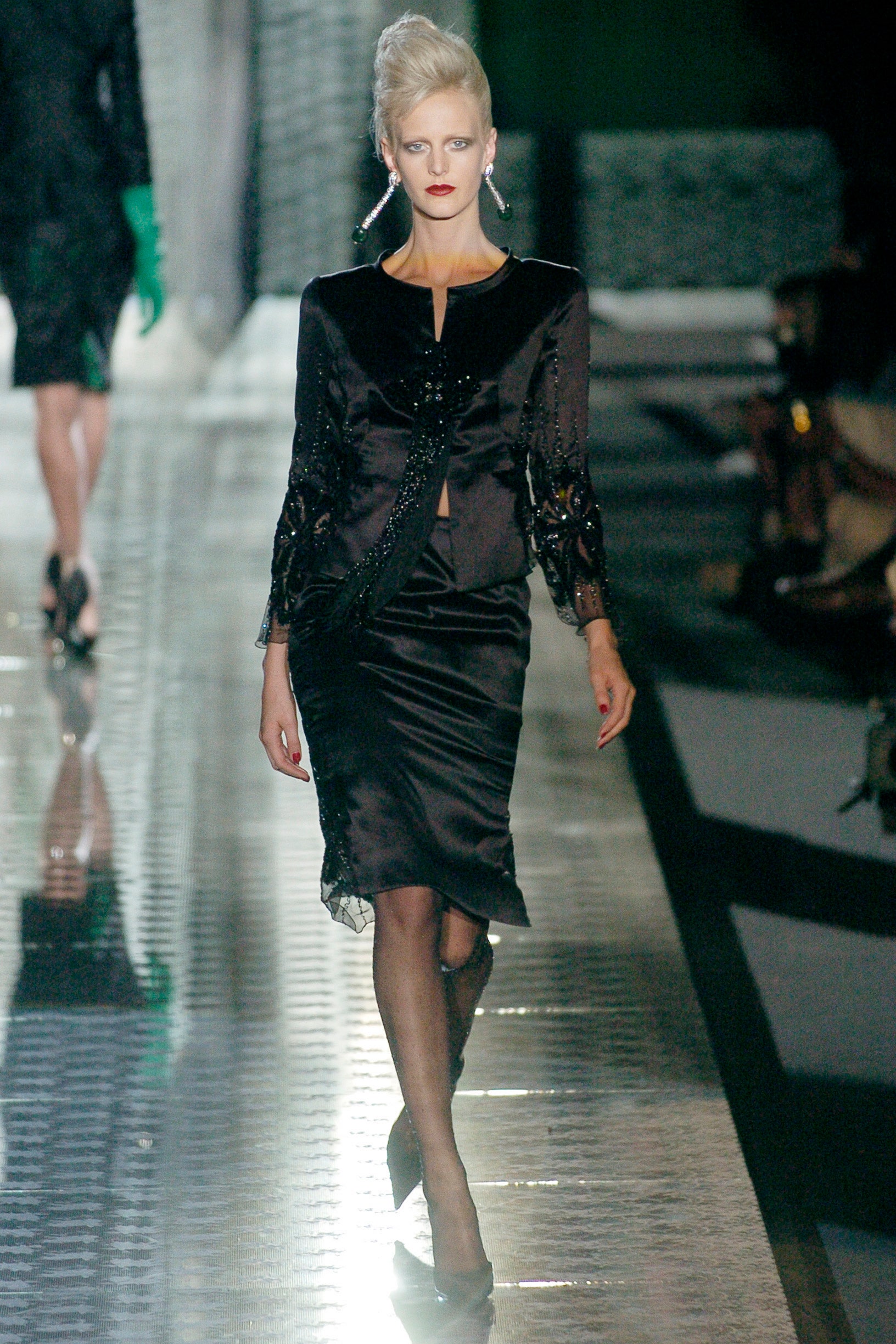 Valentino F/W 04 Couture Look 27