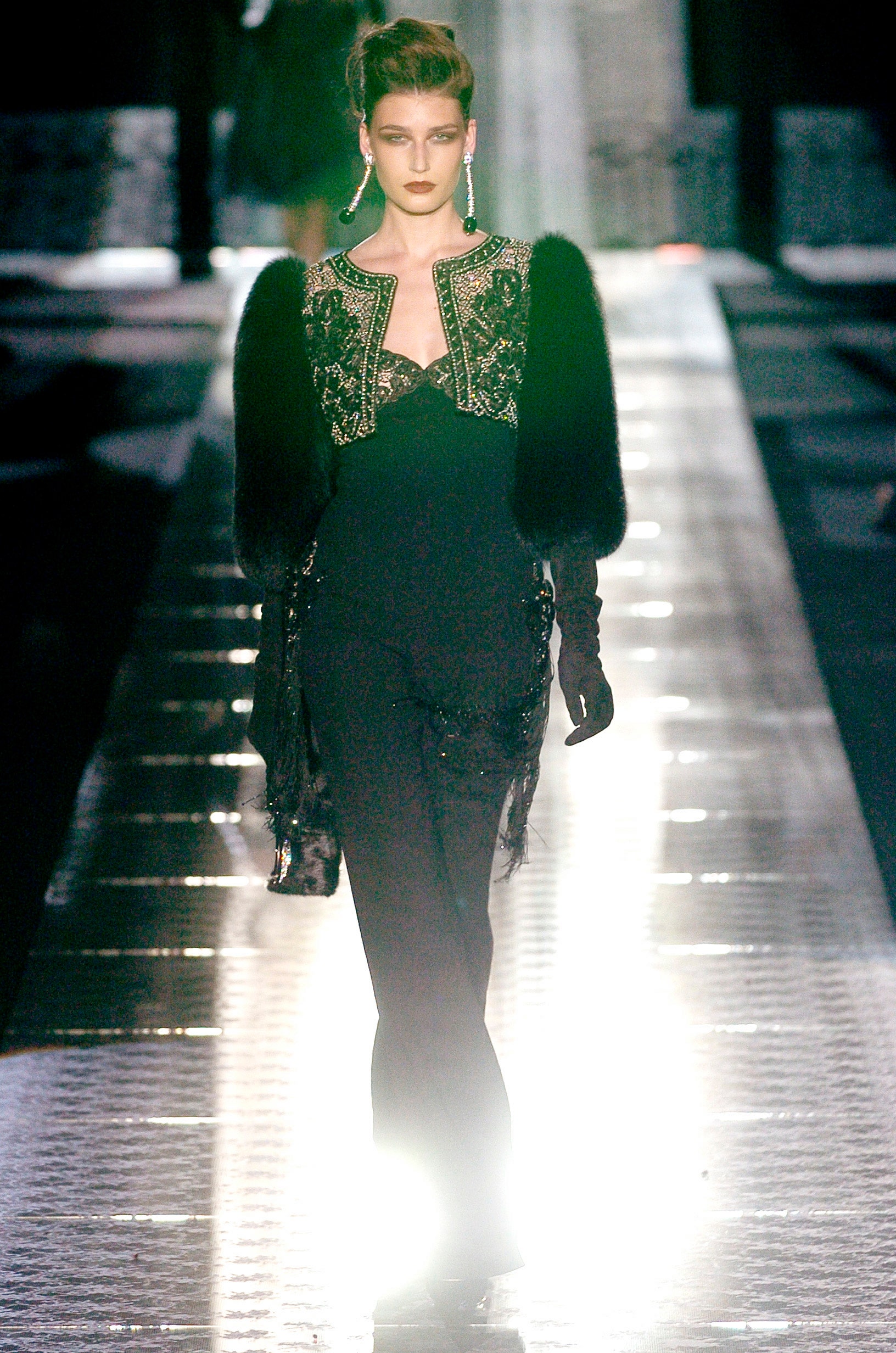 Valentino F/W 04 Couture Look 33