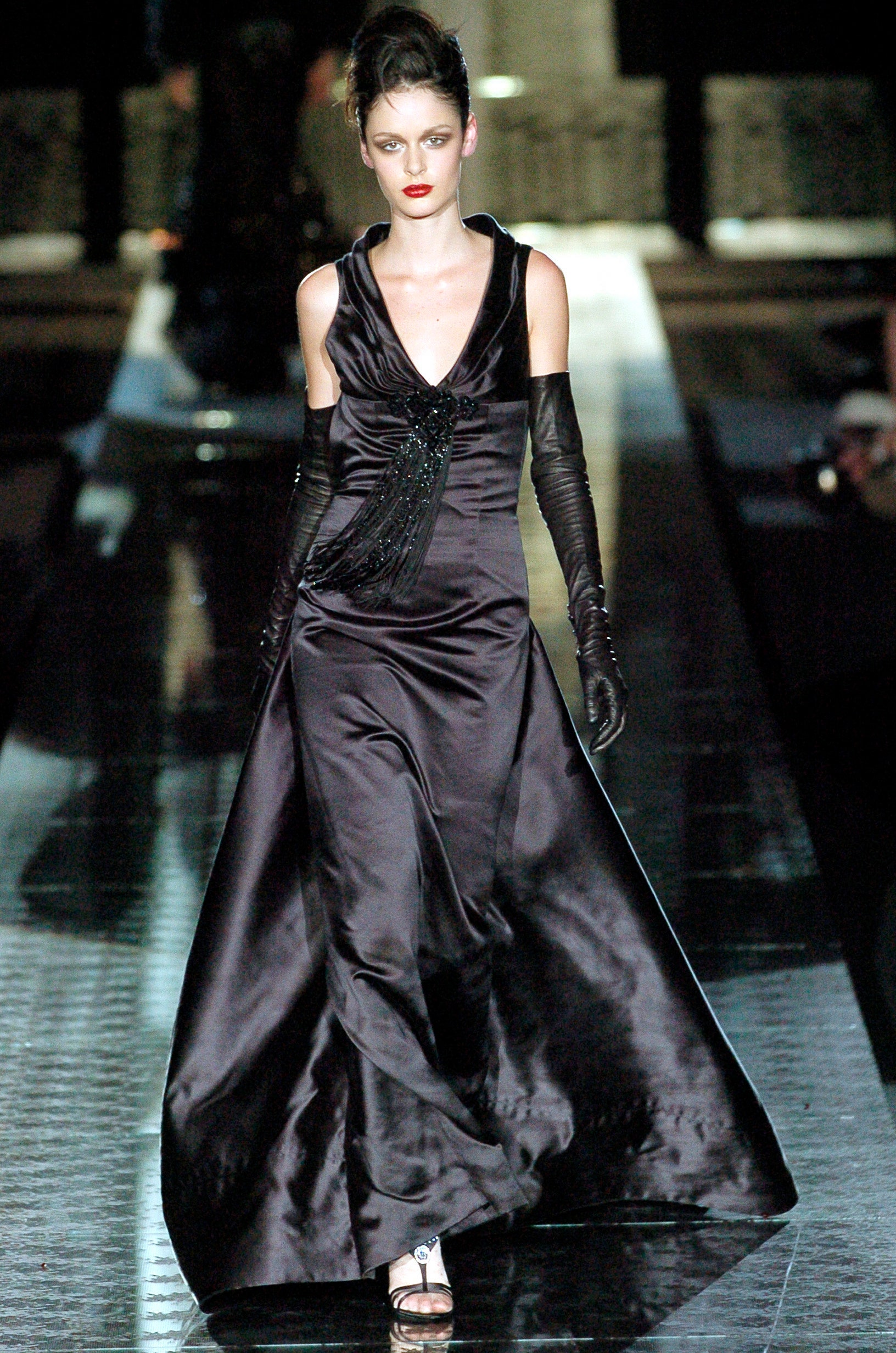 Valentino F/W 04 Couture Look 36