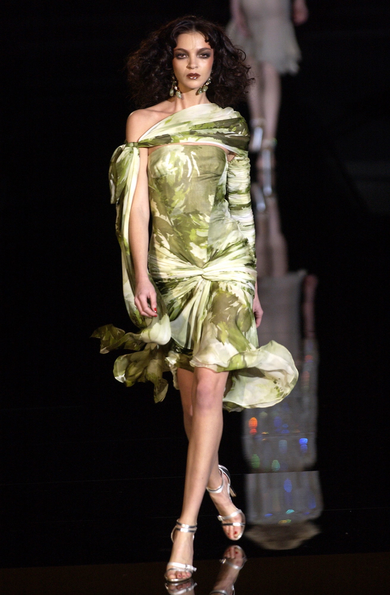 Valentino S/S 04 Couture Look 27