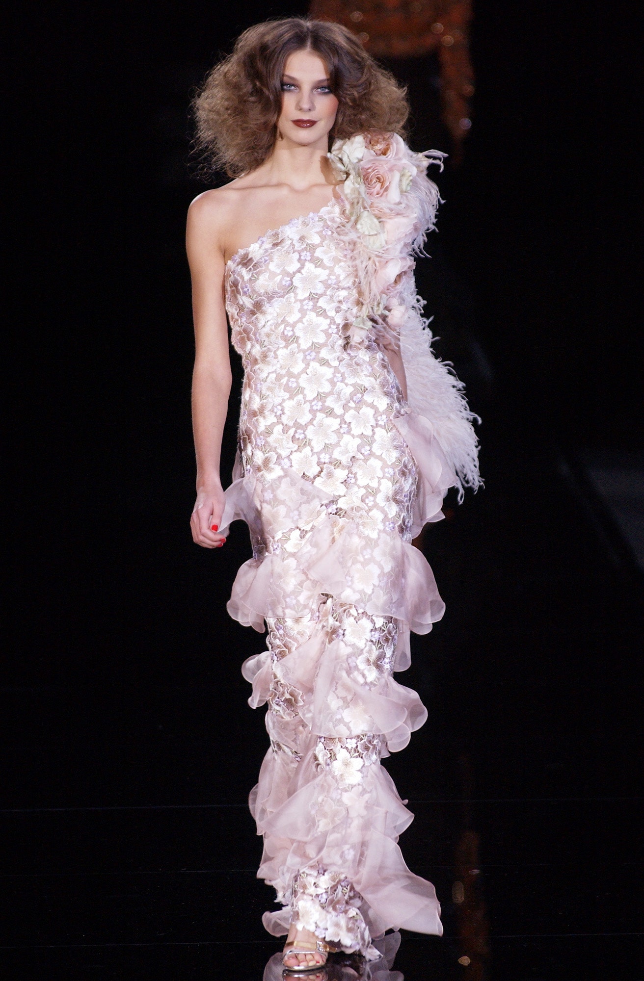 Valentino S/S 04 Couture Look 43