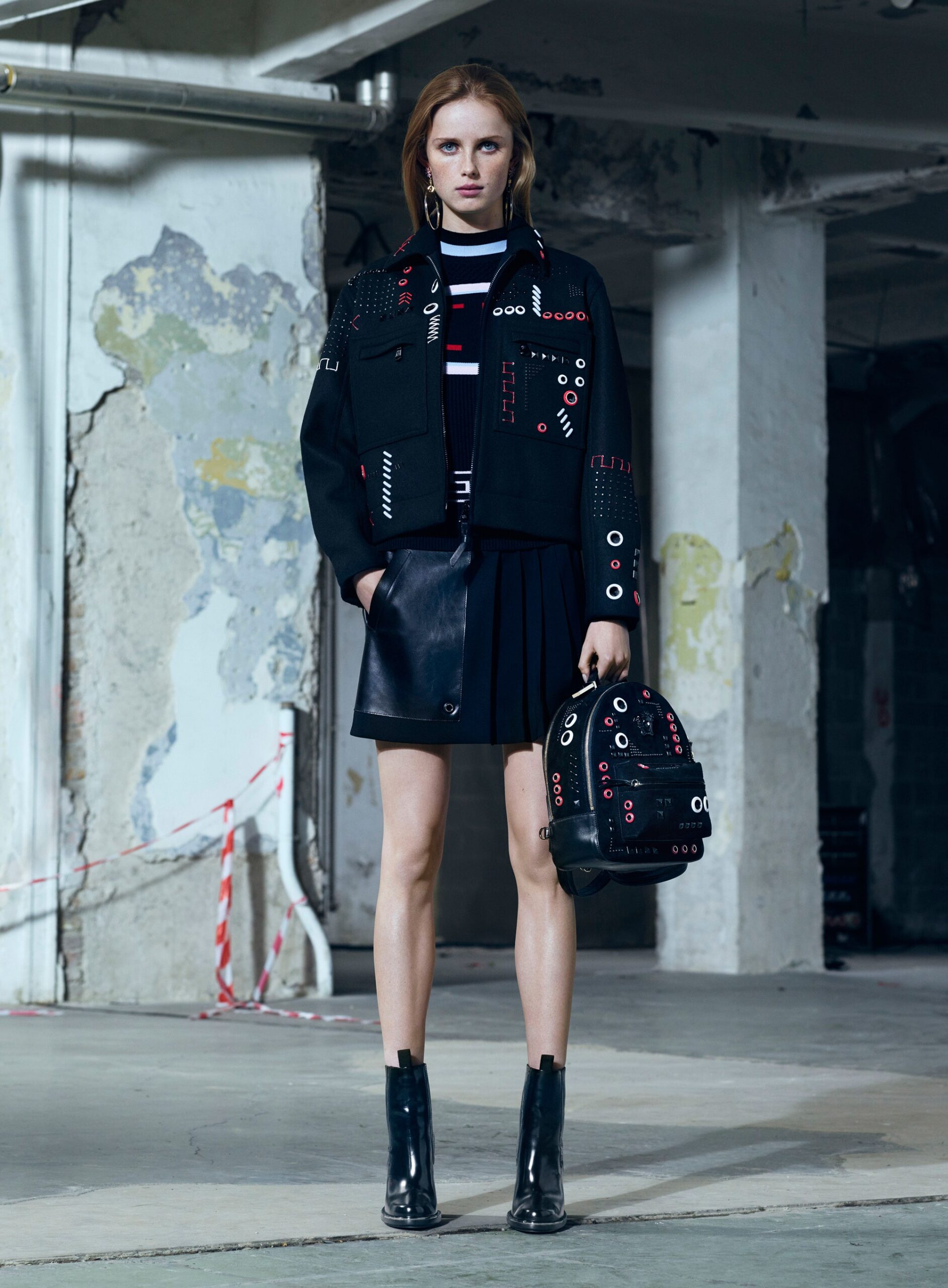 Versace F/W 16 Look 16