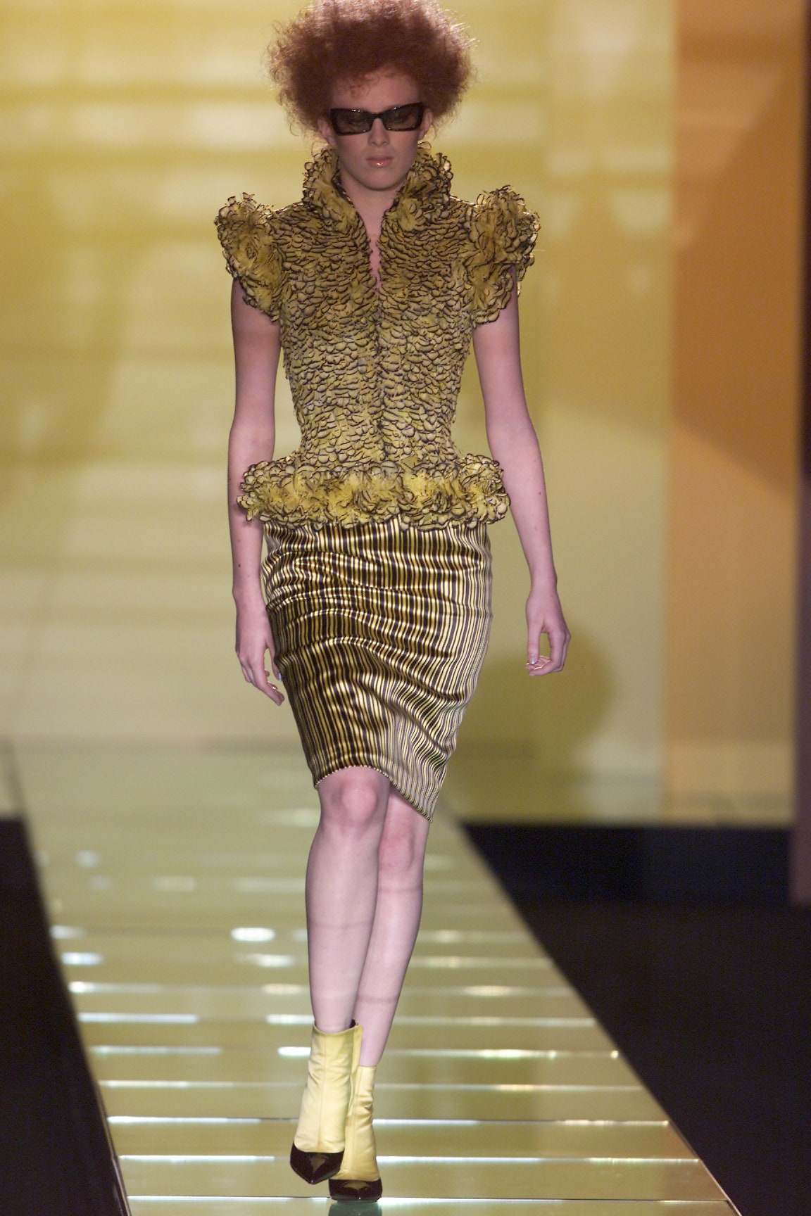 Versace S/S 01 Couture Look 4