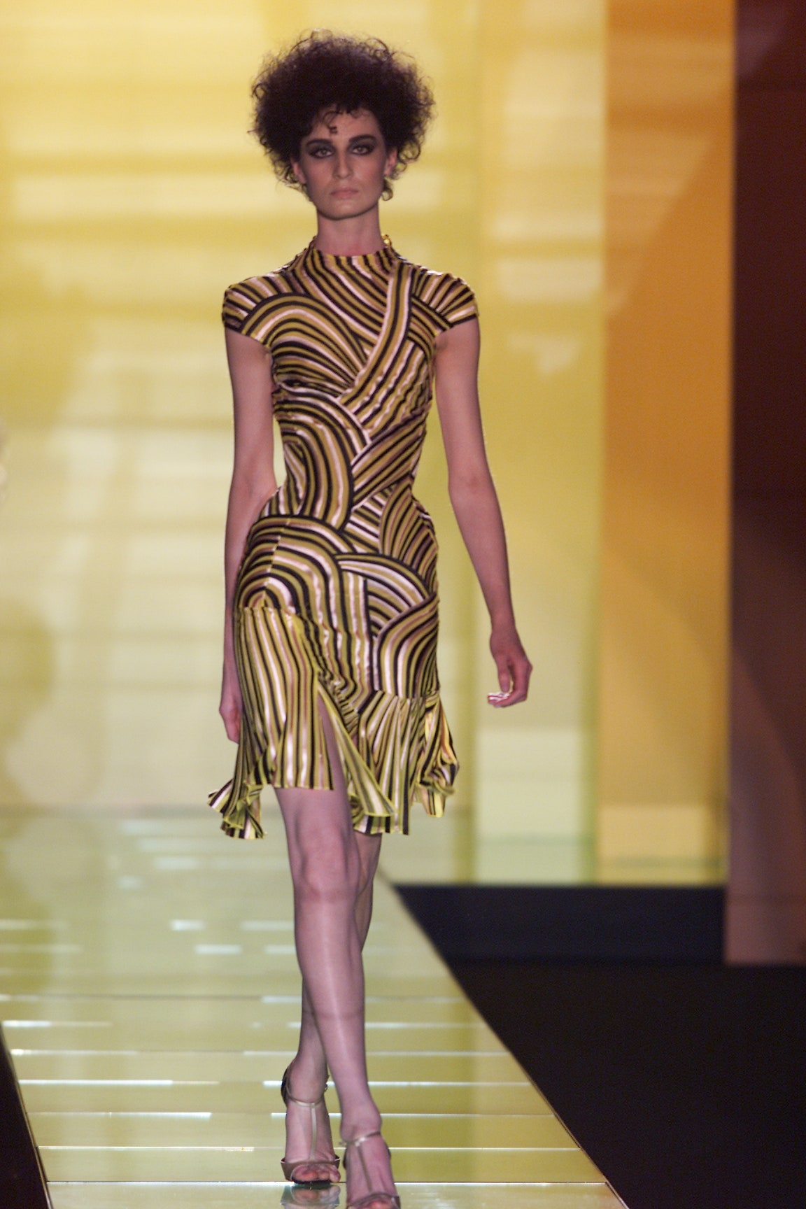 Versace S/S 01 Couture Look 5