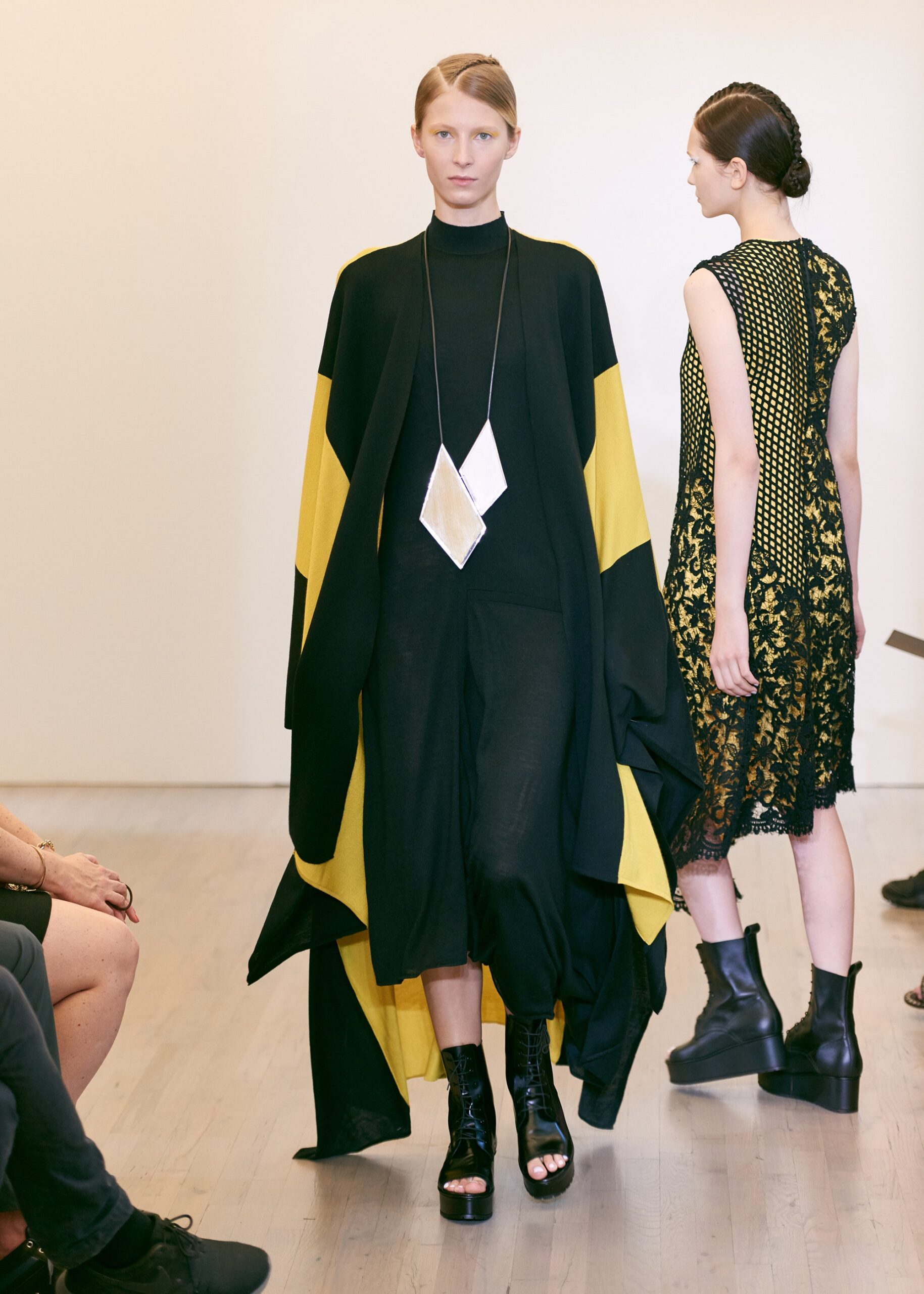 Victor Alfaro S/S 16 Look 15