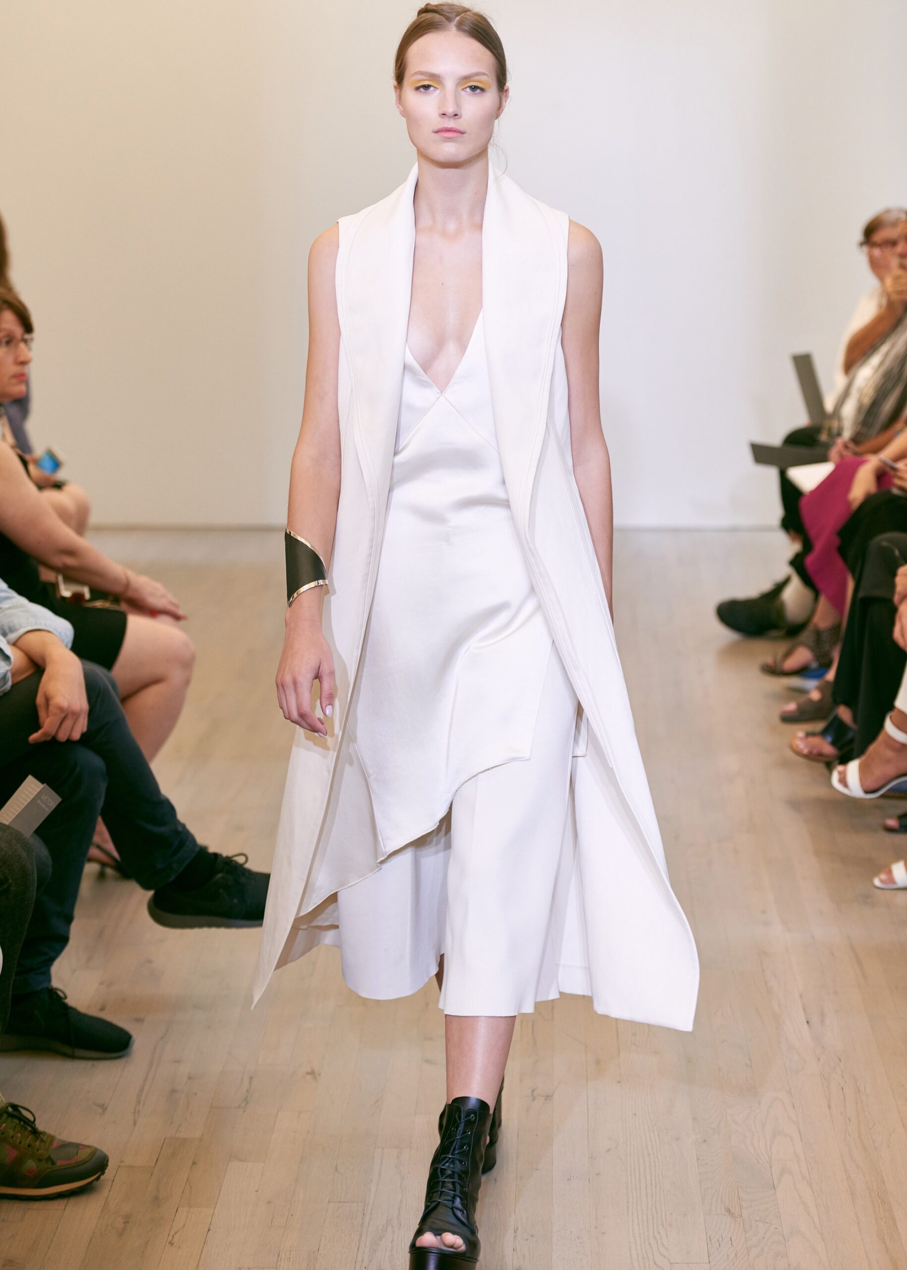 Victor Alfaro S/S 16 Look 21