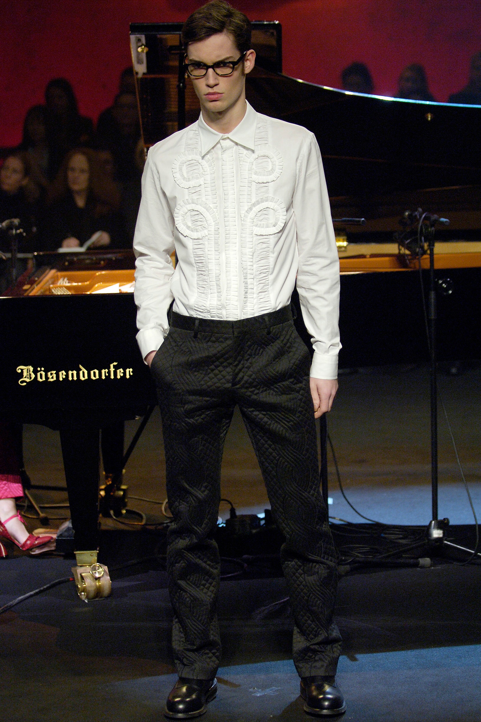 Viktor & Rolf F/W 05 Look 5