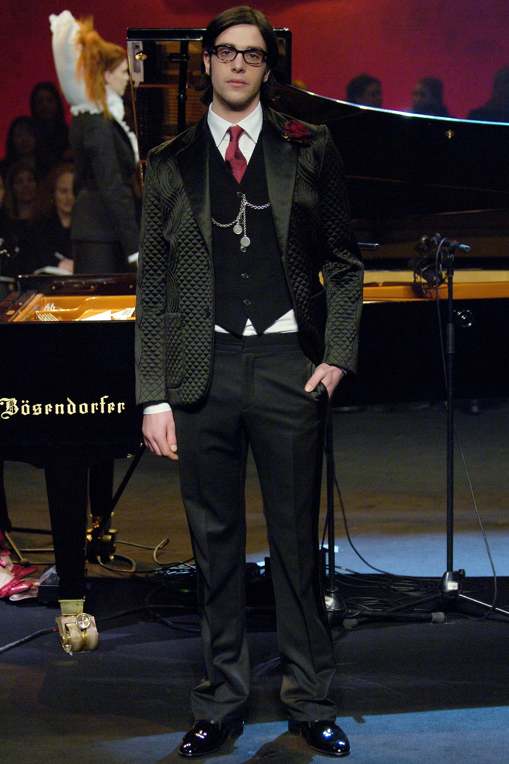 Viktor & Rolf F/W 05 Look 14