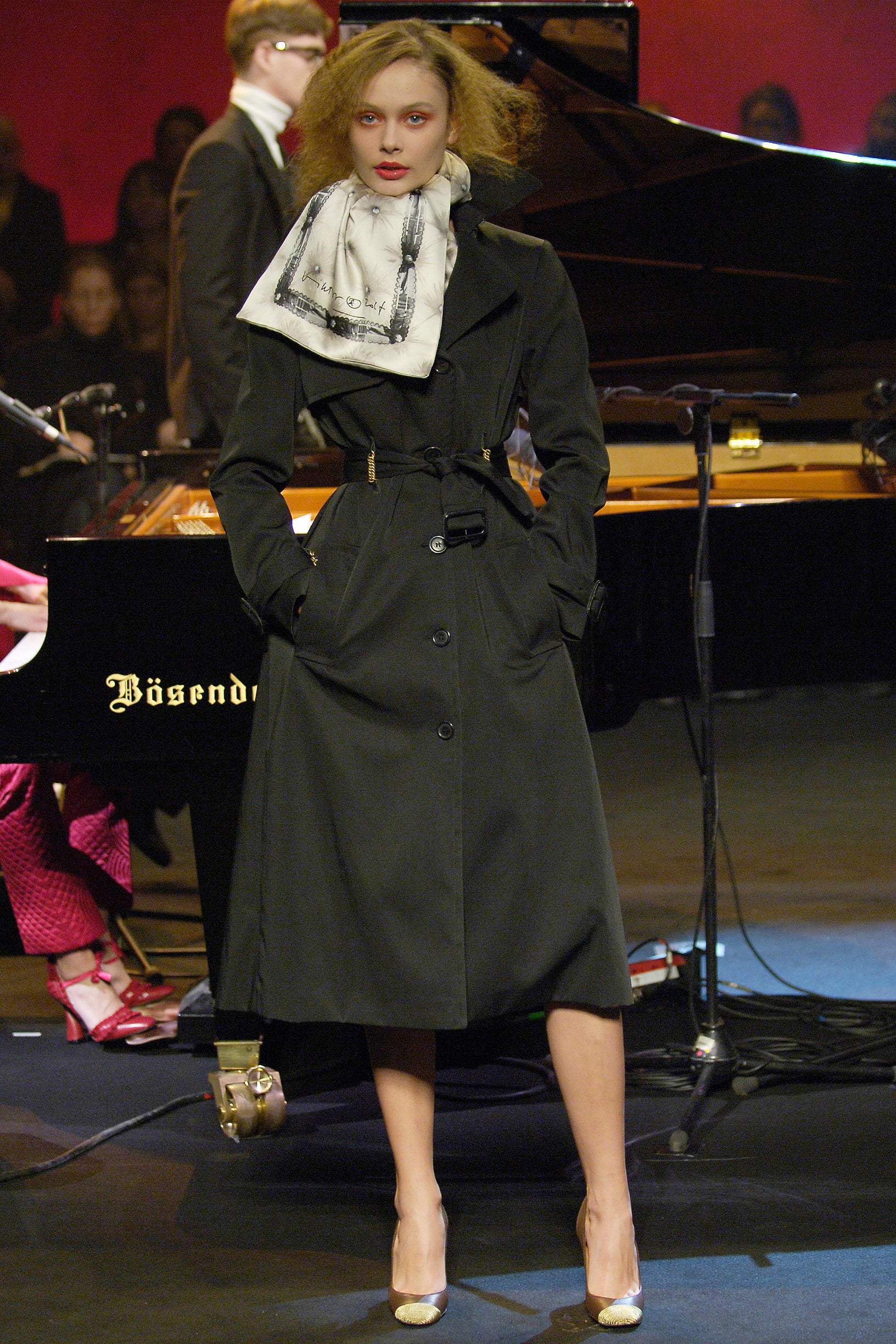 Viktor & Rolf F/W 05 Look 17