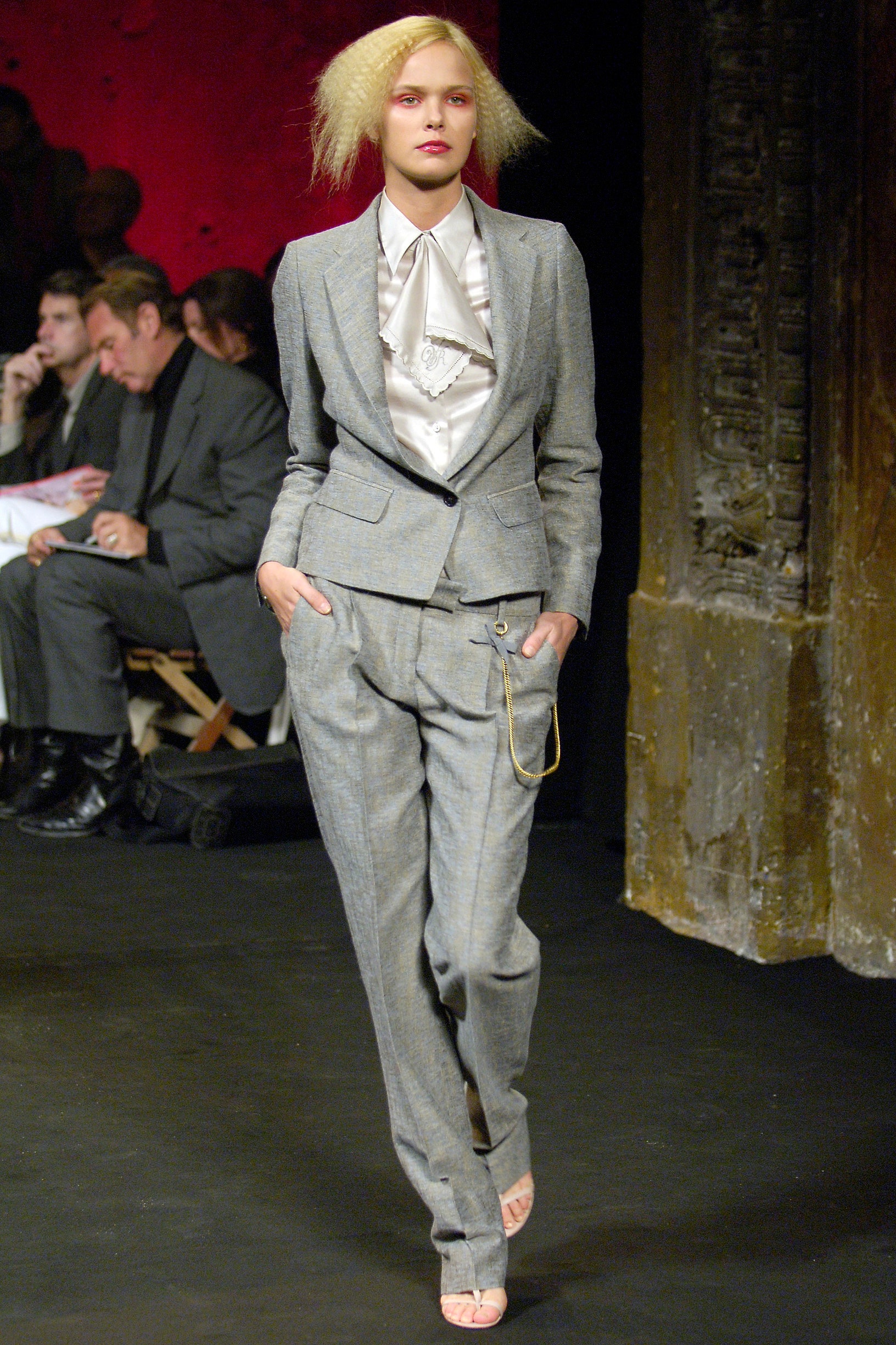 Viktor & Rolf F/W 05 Look 26