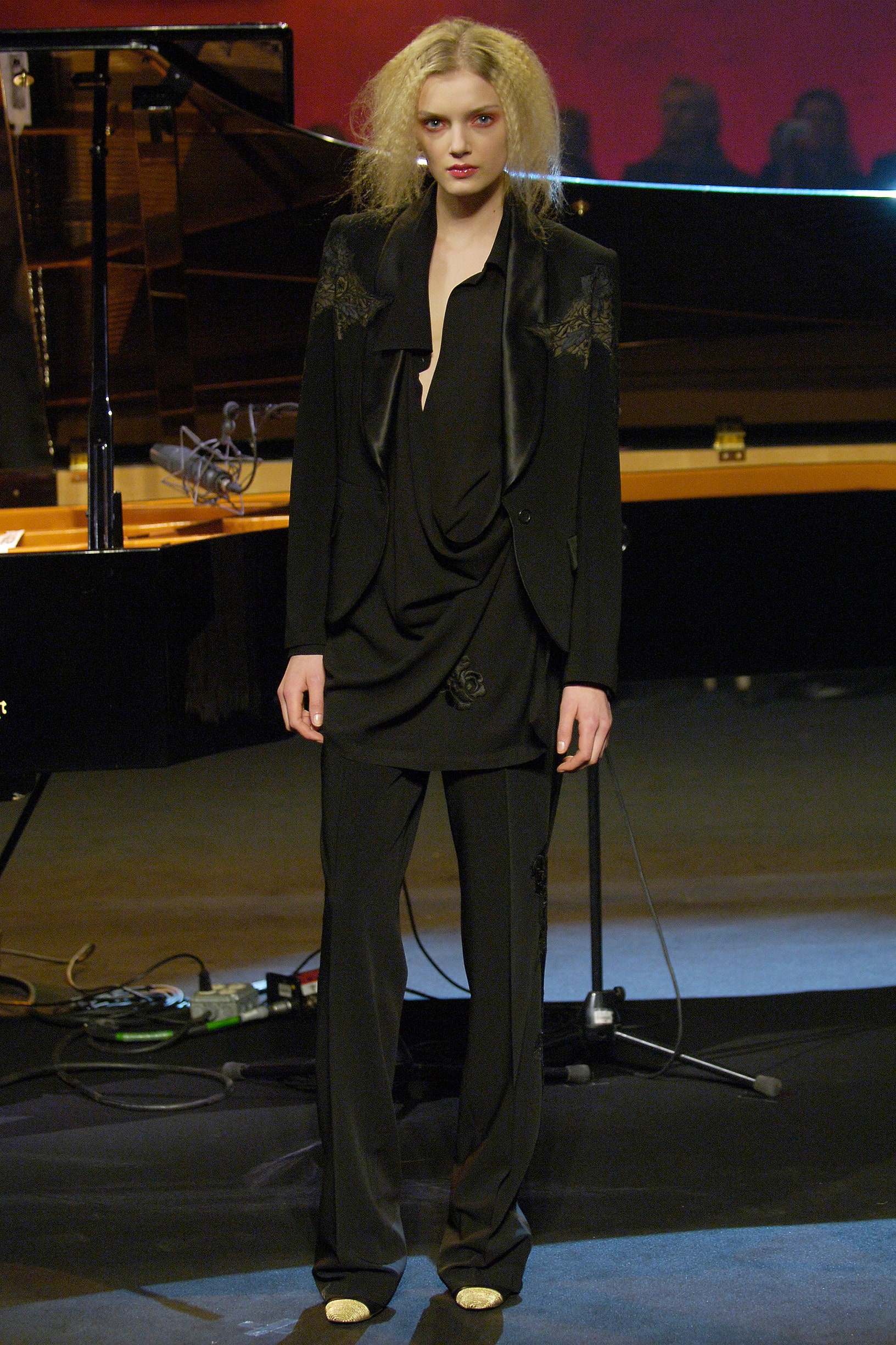 Viktor & Rolf F/W 05 Look 38