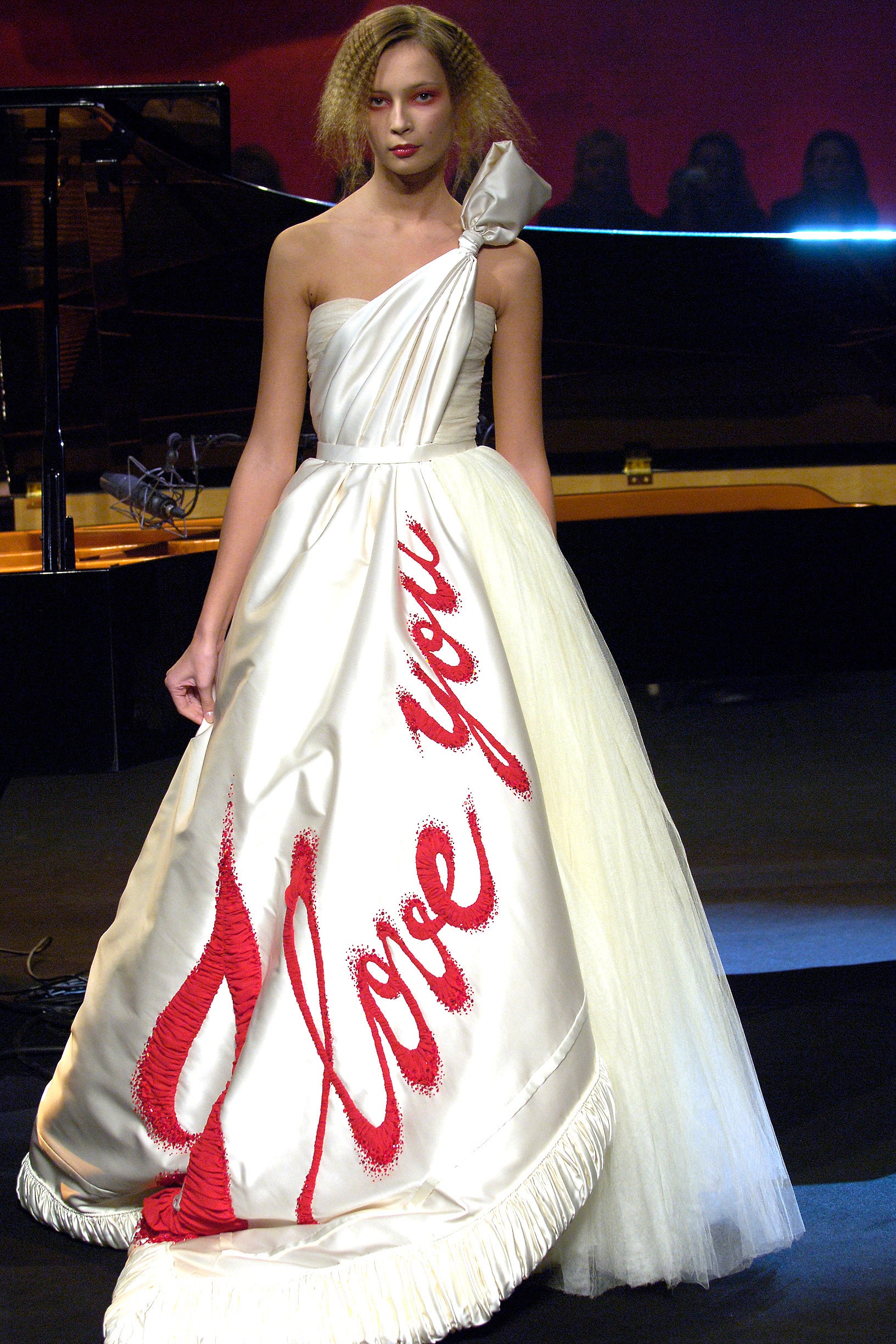 Viktor & Rolf F/W 05 Look 45