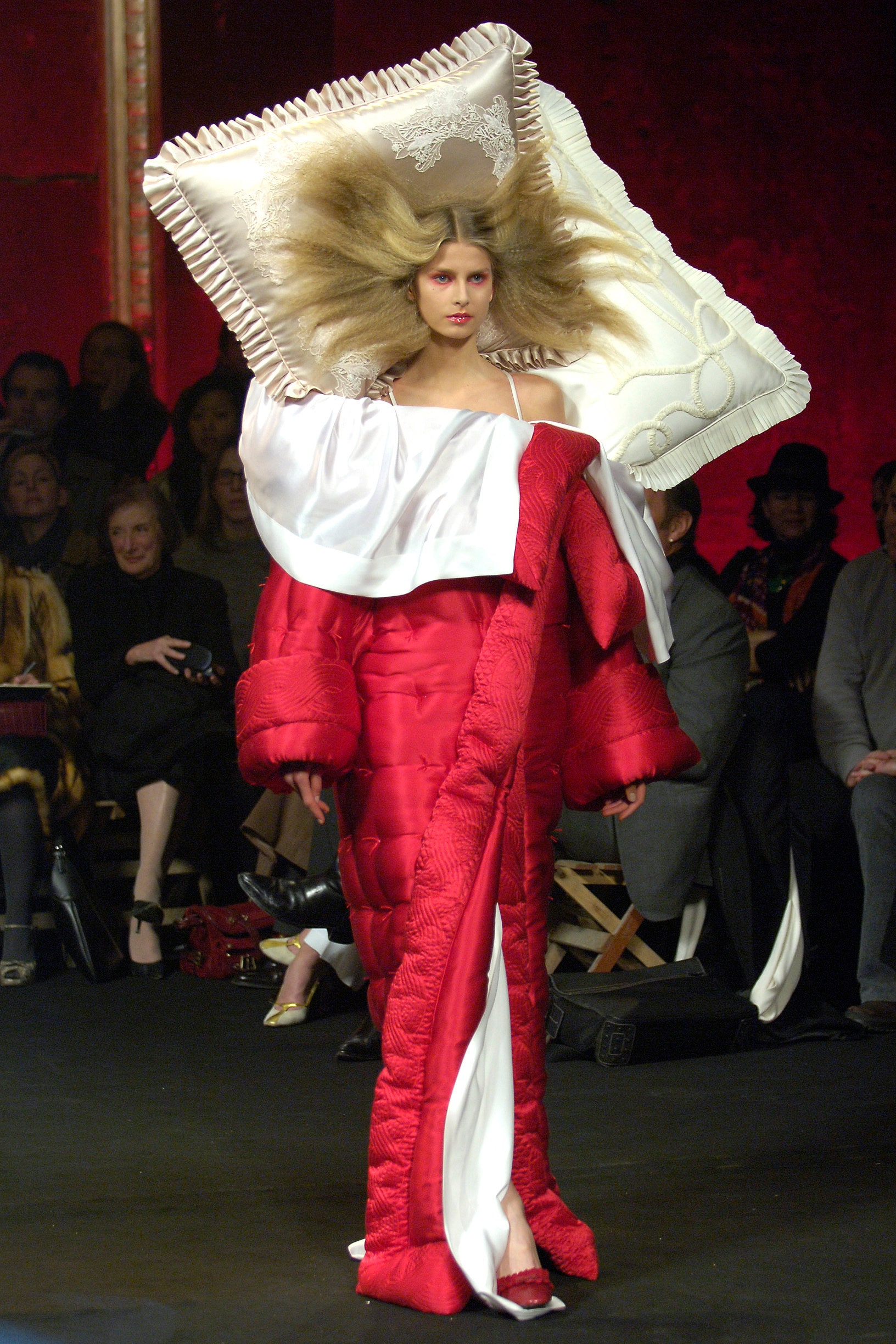 Viktor & Rolf F/W 05 Look 46