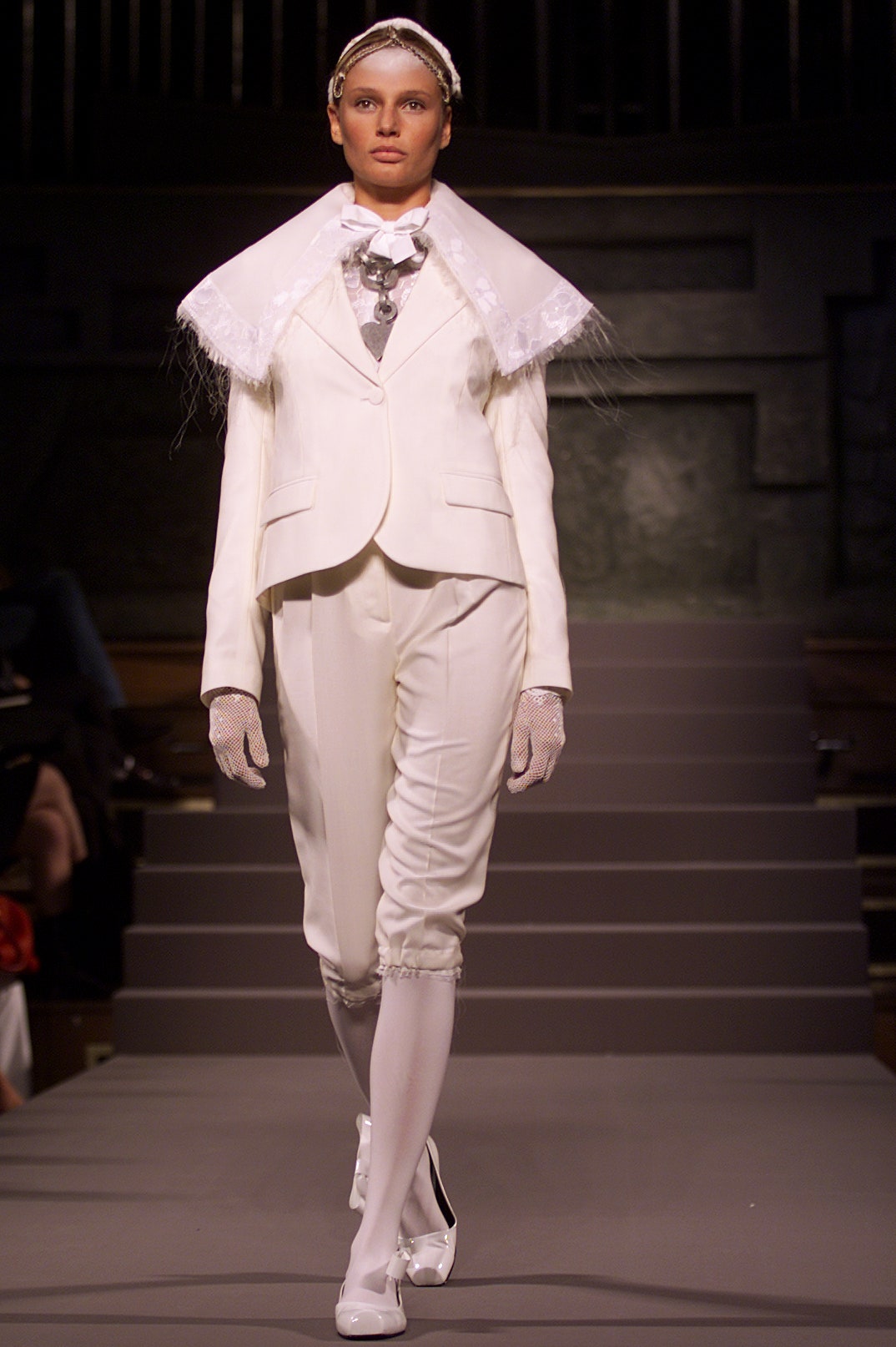 Viktor & Rolf S/S 02 Look 1
