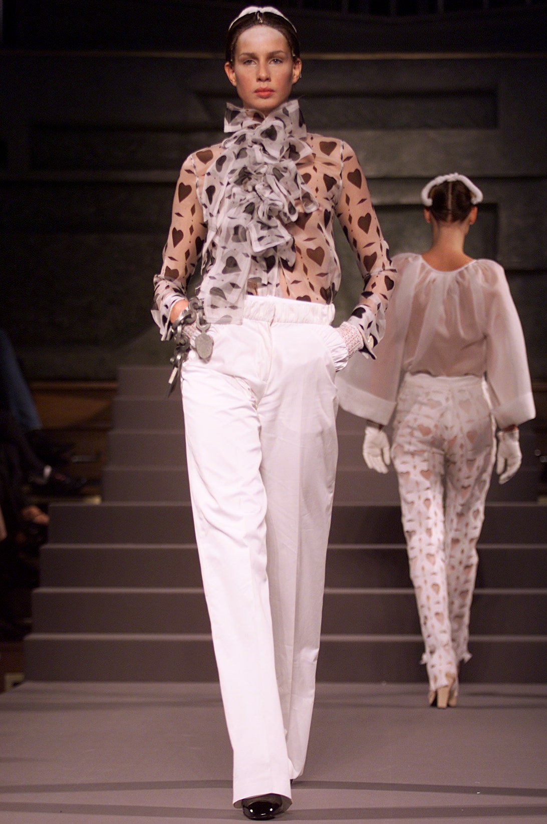 Viktor & Rolf S/S 02 Look 19
