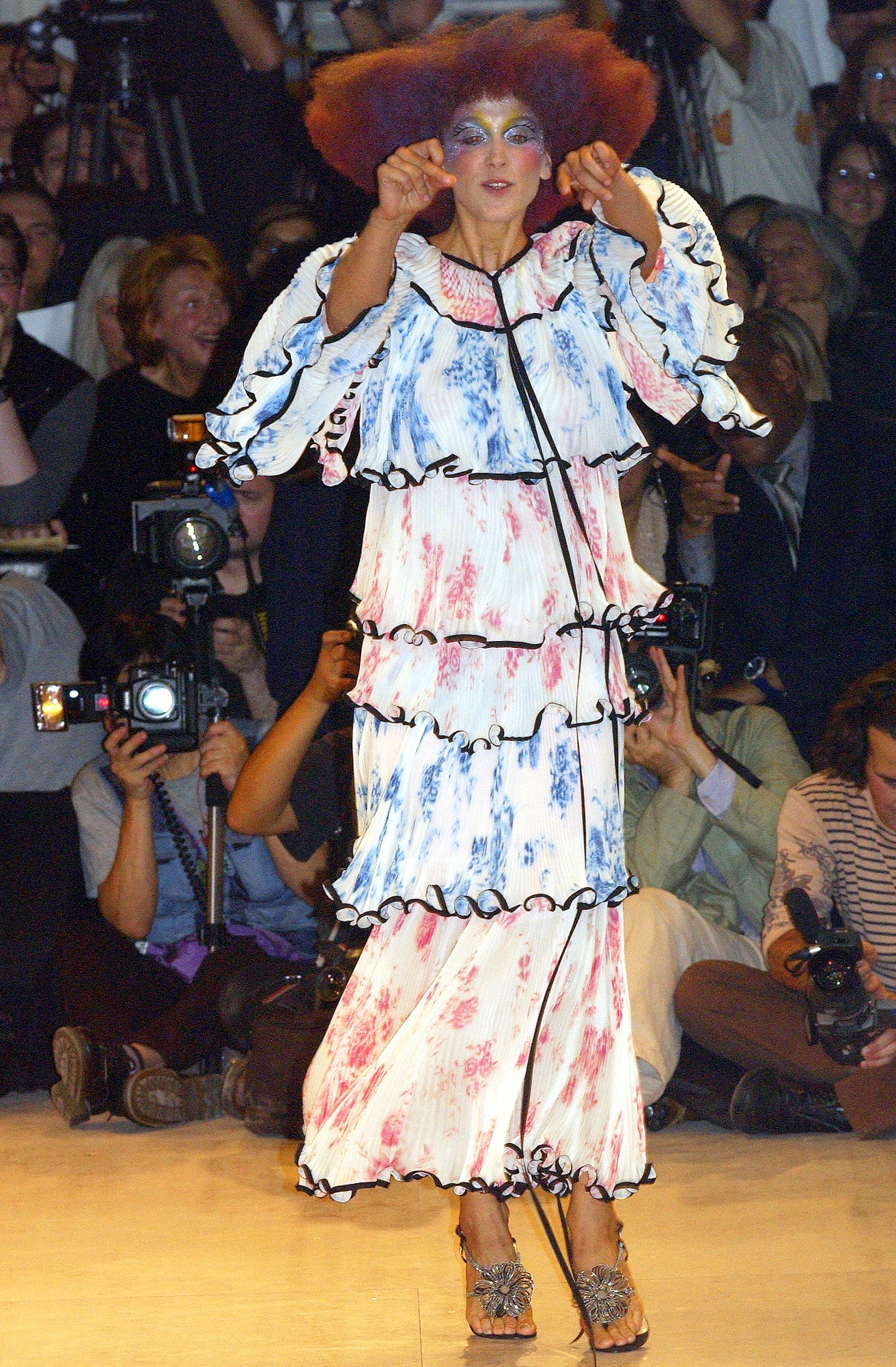Viktor & Rolf S/S 03 Look 1