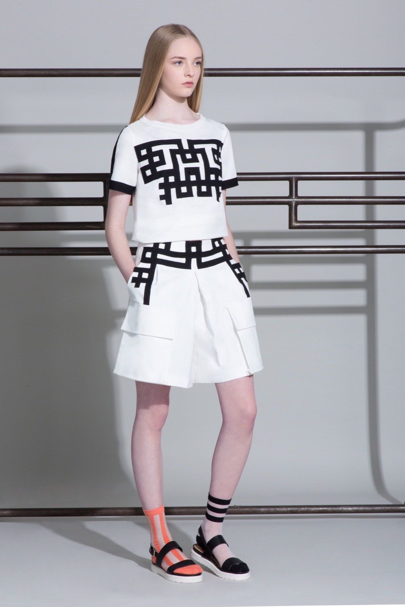 Vivienne Tam Resort 16 Look 16