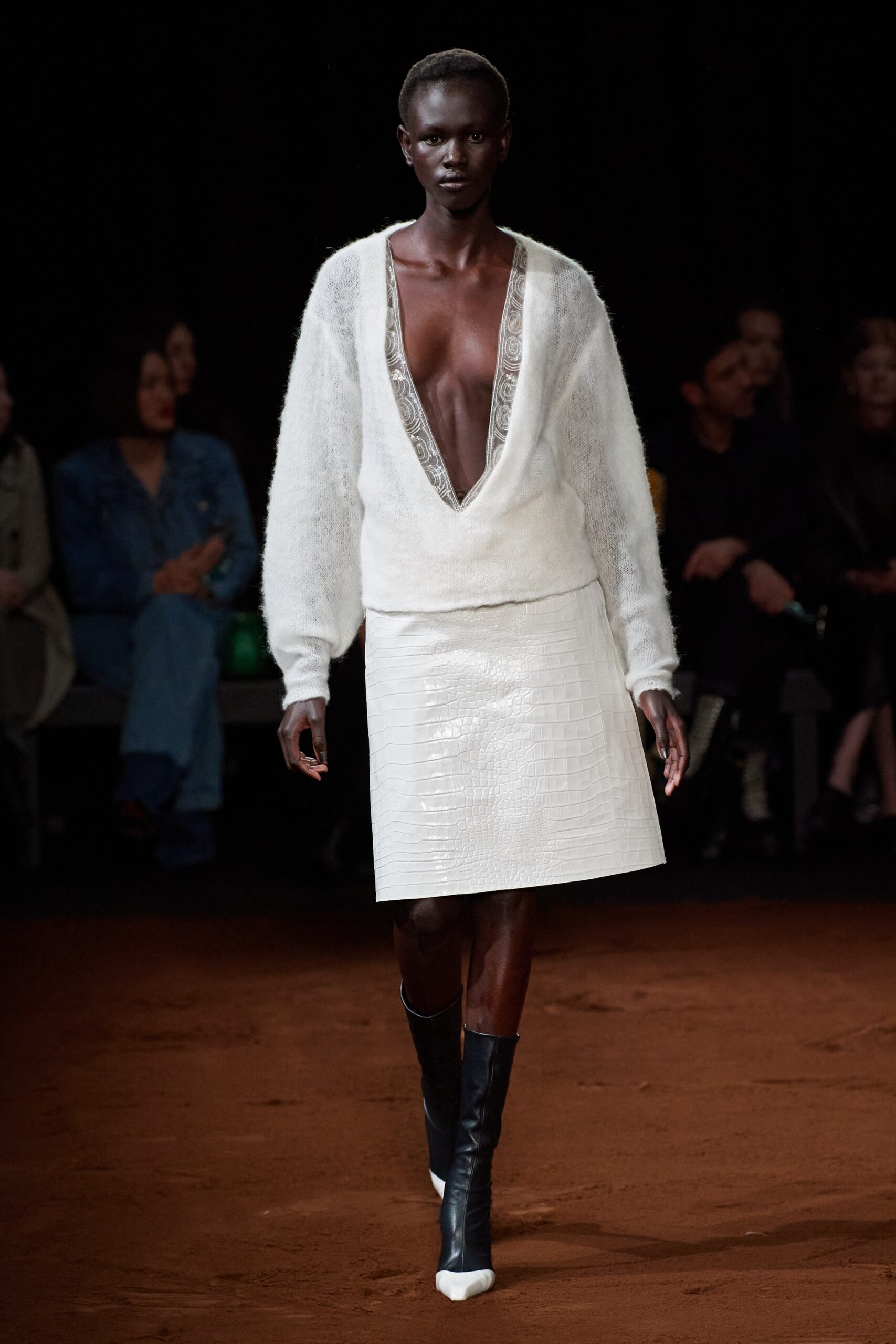 16Arlington F/W 23 Look 1