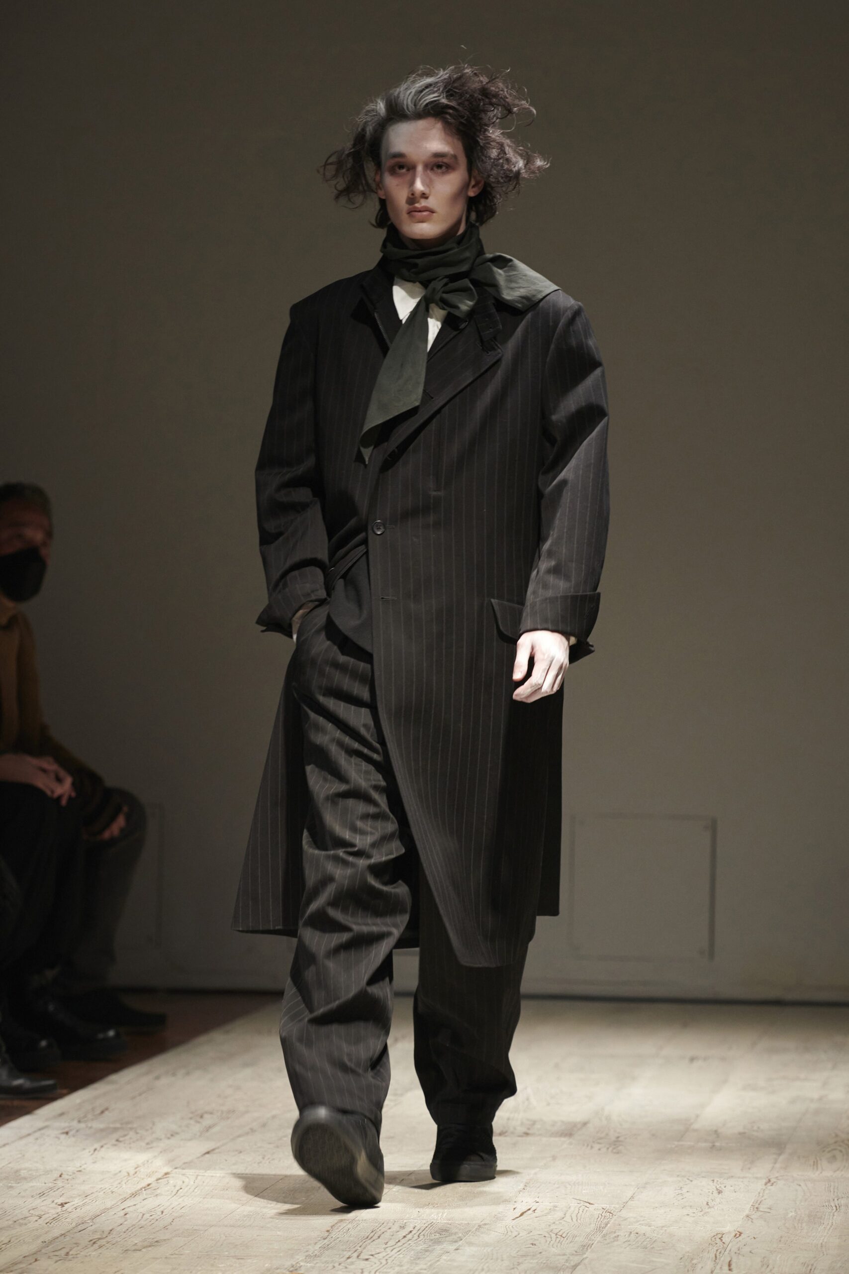 Yohji Yamamoto F/W 22 Menswear Look 1