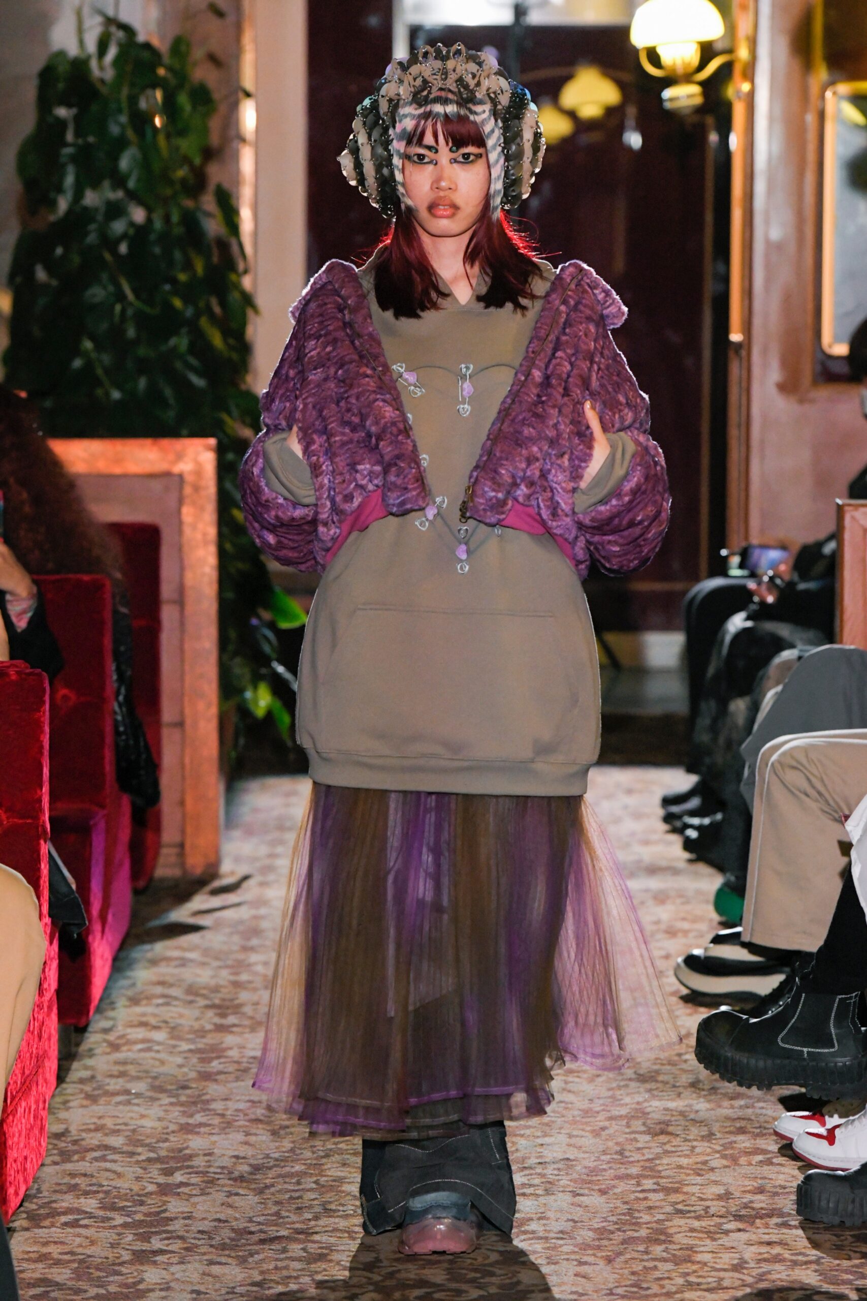 Yueqi Qi Tokyo F/W 23 Look 1