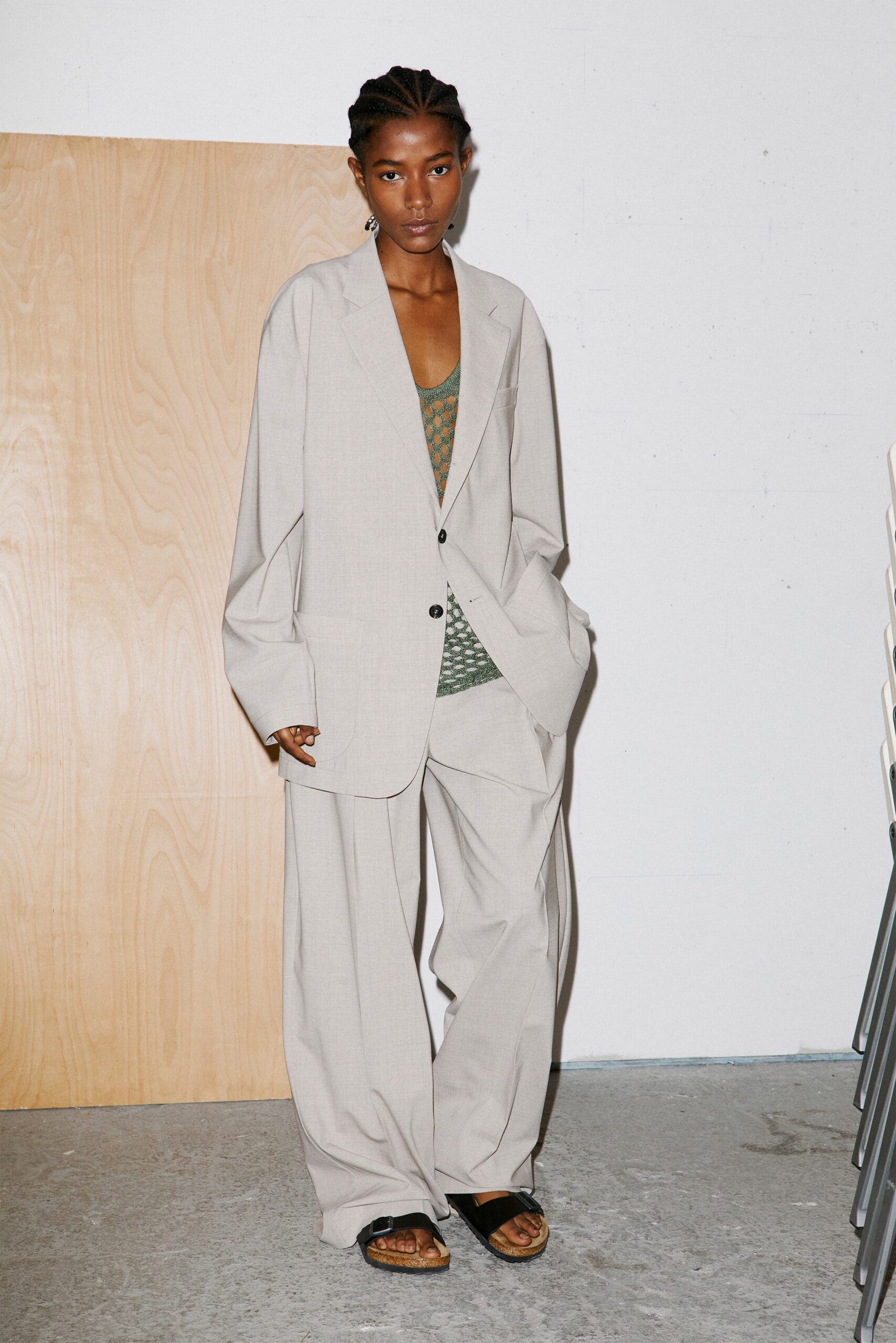 6397 S/S 22 Look 2