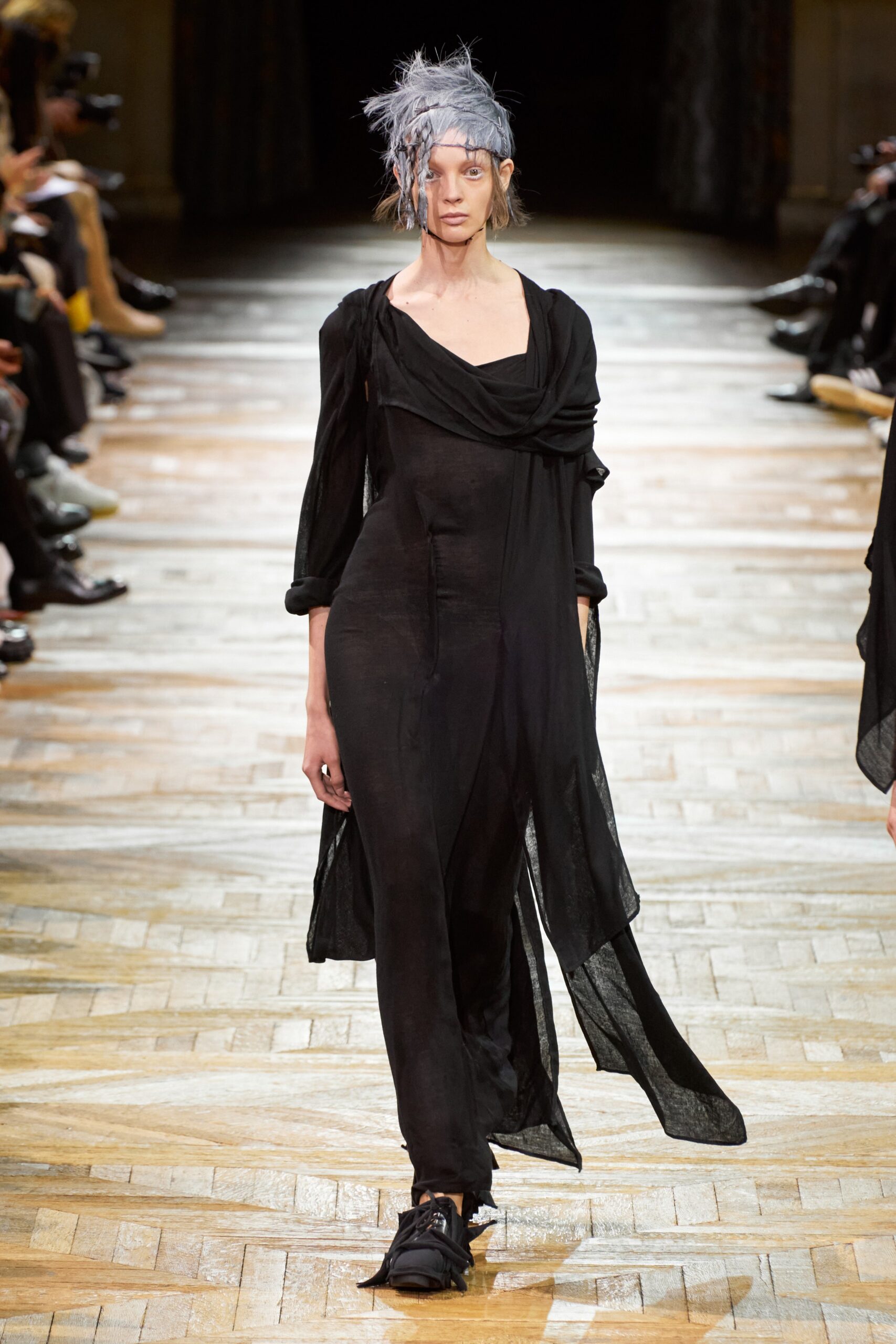 Yohji Yamamoto S/S 22 Look 2