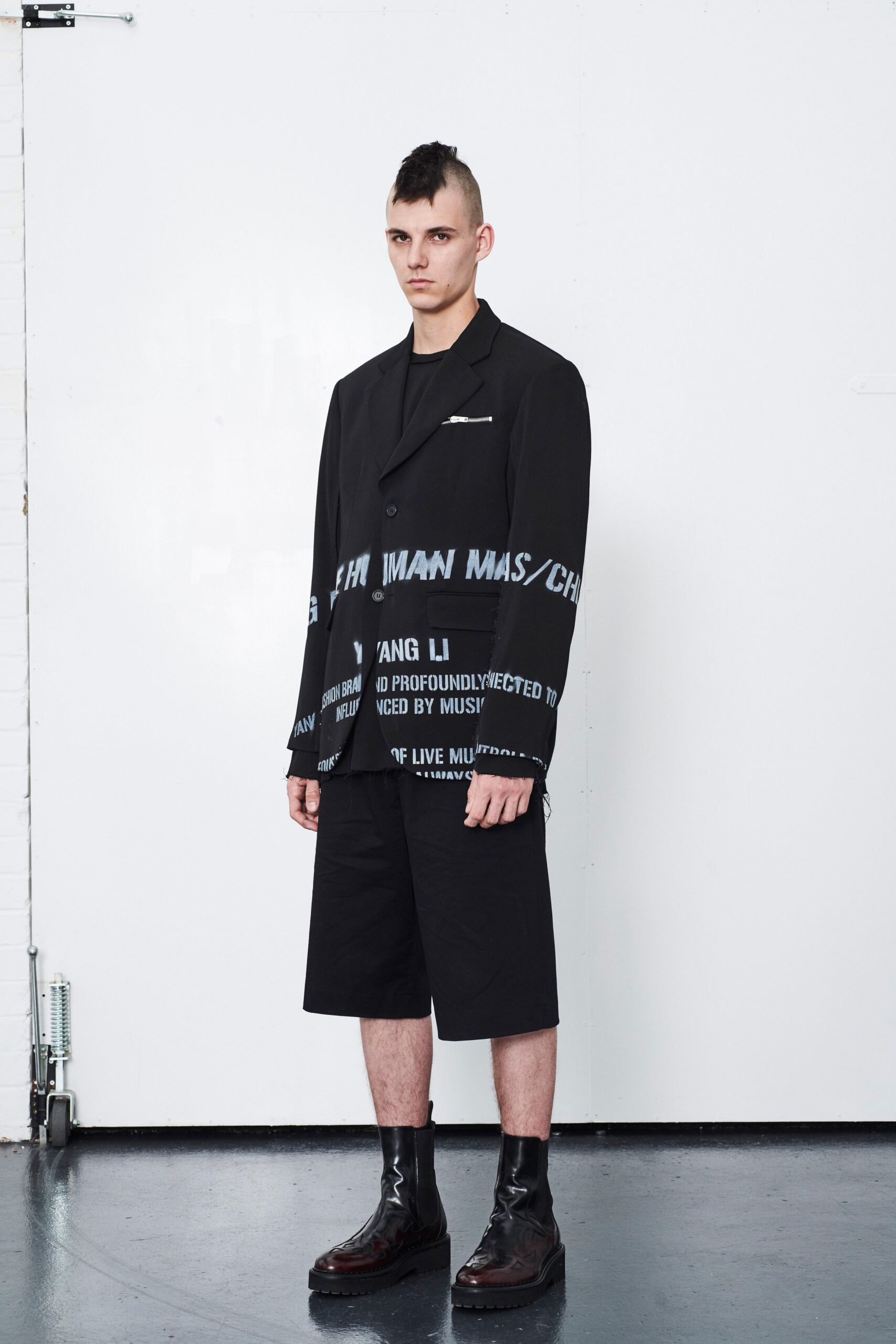 Yang Li S/S 19 Menswear Look 2