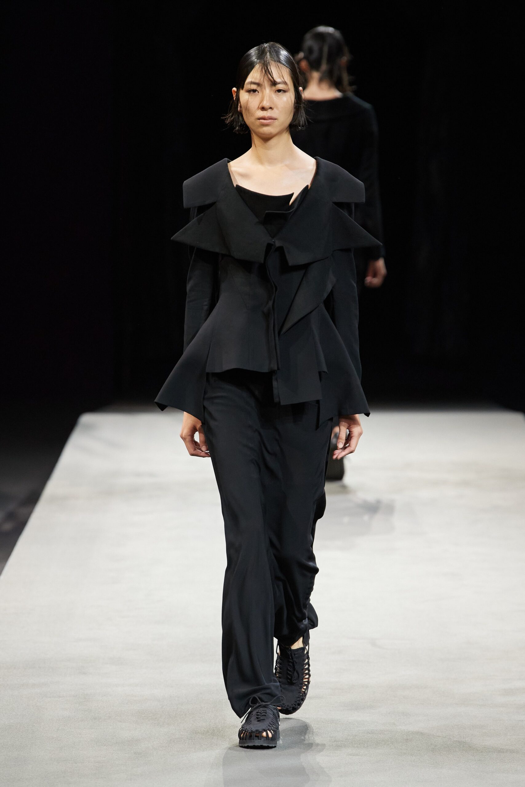 Yohji Yamamoto S/S 23 Look 2