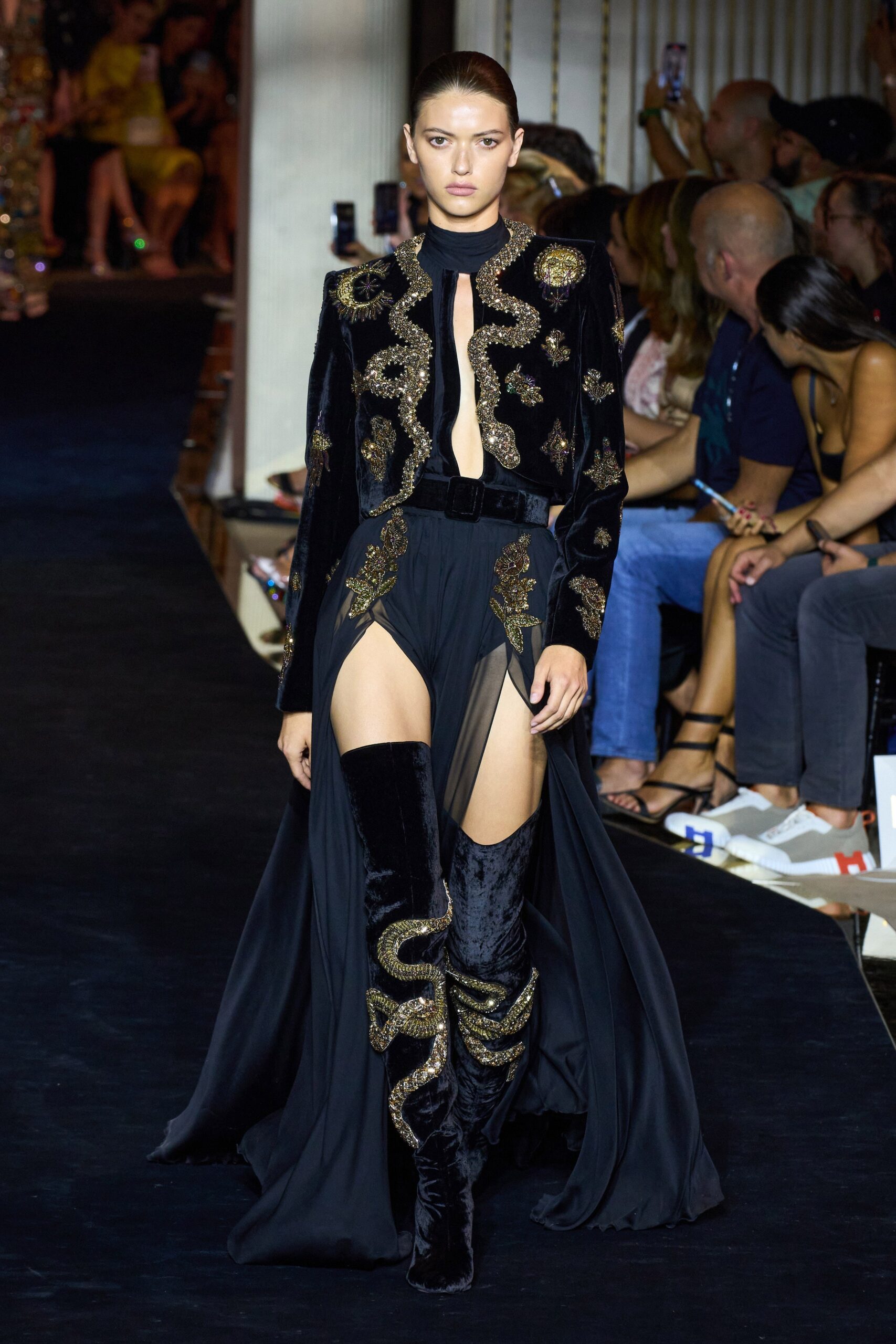 Zuhair Murad F/W 22 Couture Look 2