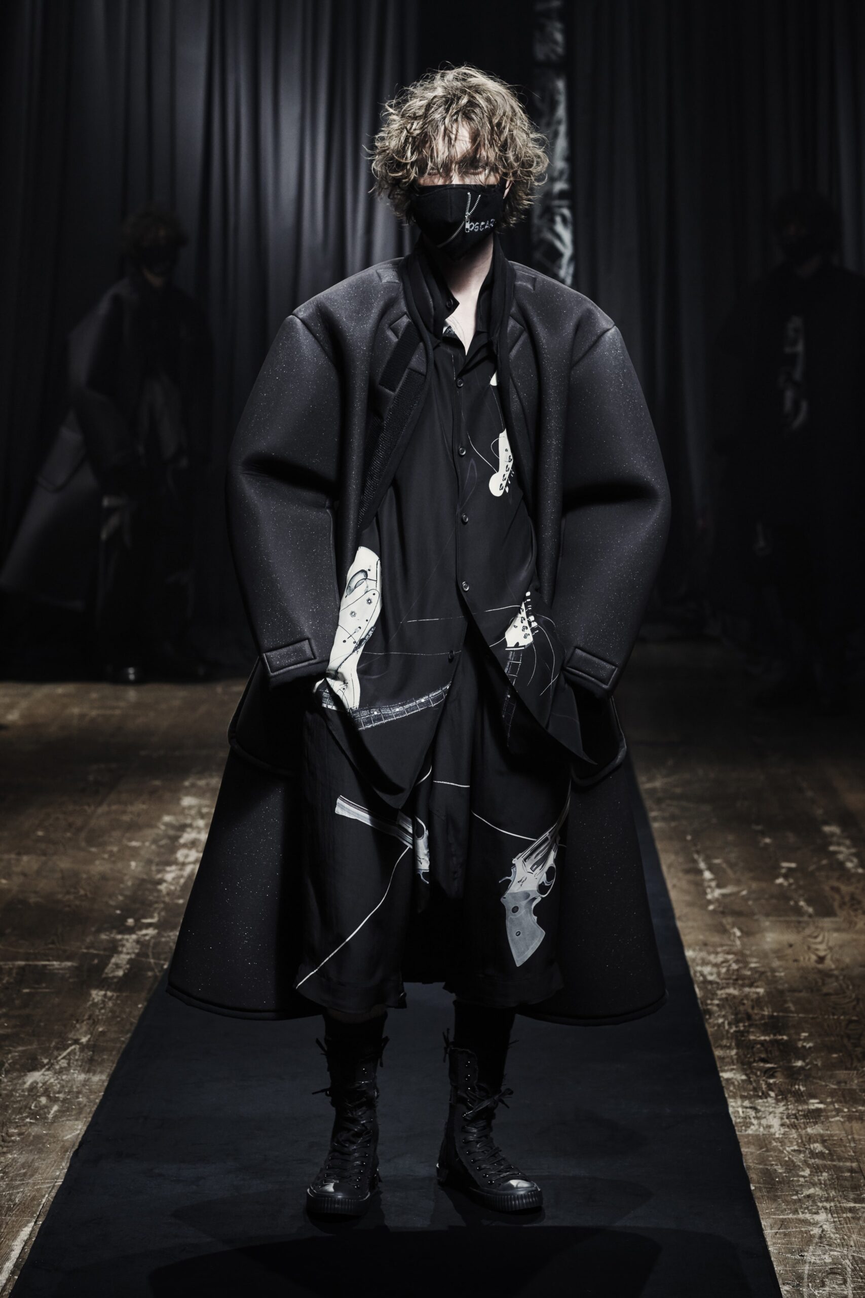 Yohji Yamamoto F/W 21 Menswear Look 3