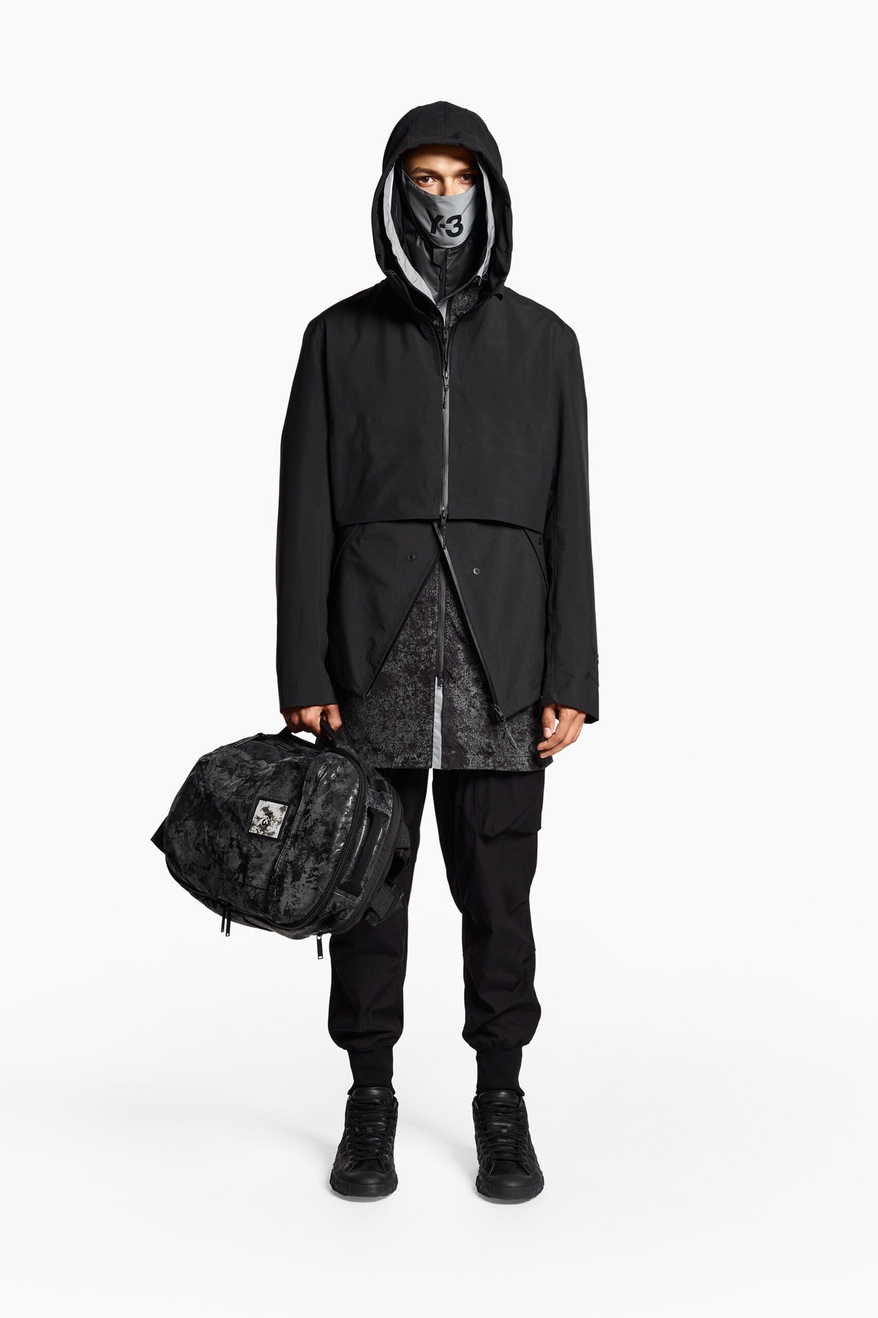 Y-3 S/S 21 Menswear Look 4