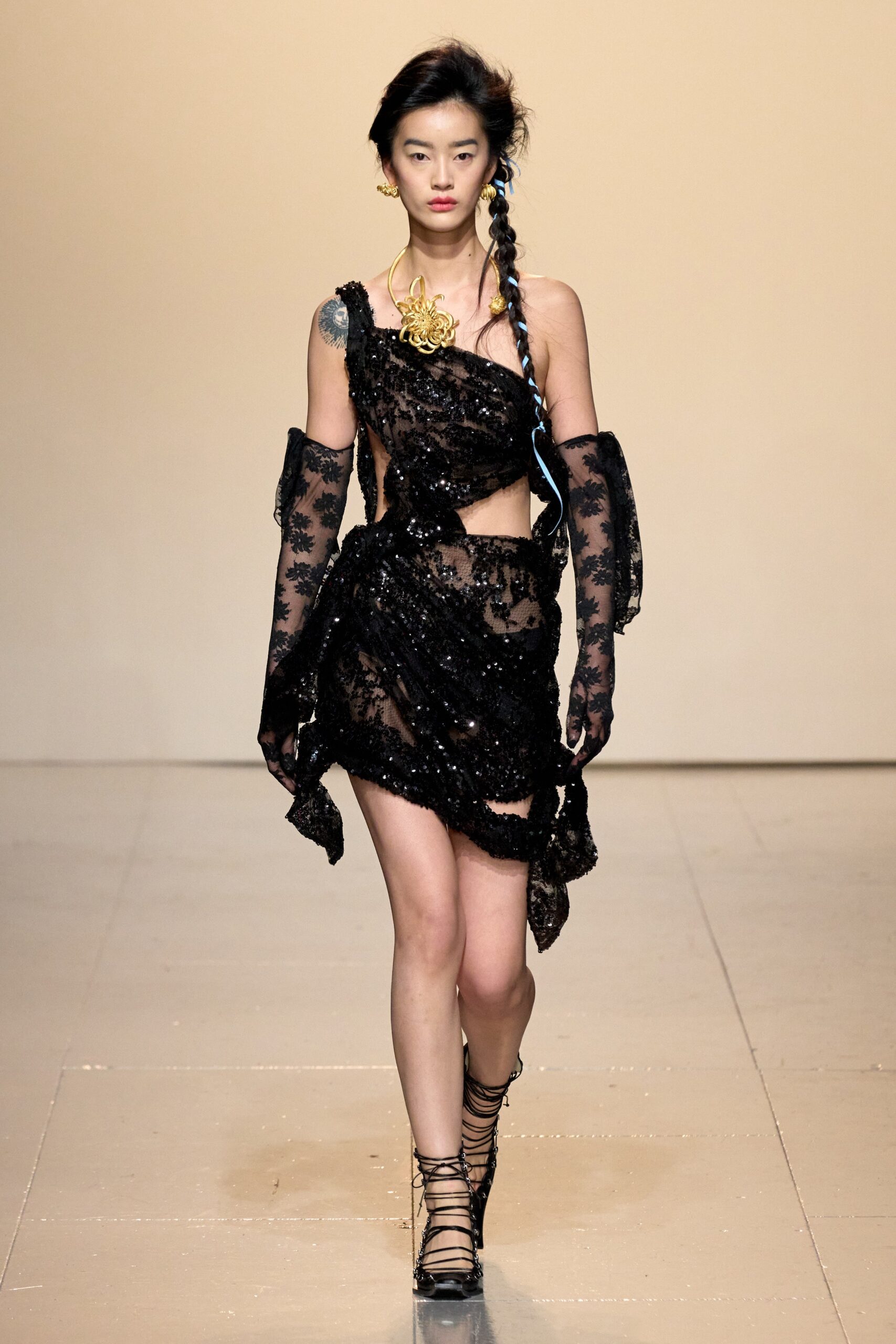 Yuhan Wang F/W 23 Look 4