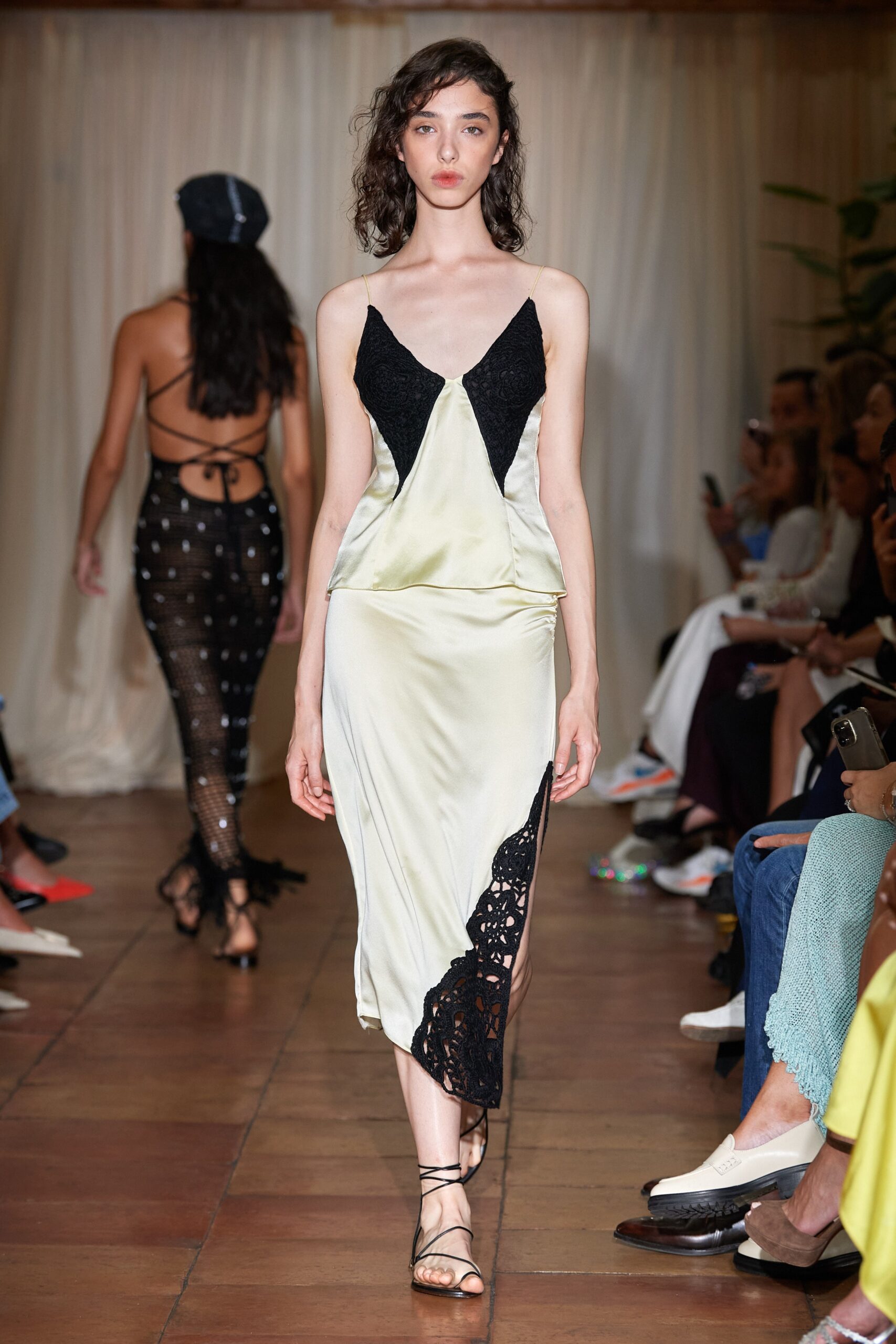 Alejandra Alonso Rojas S/S 24 Look 53