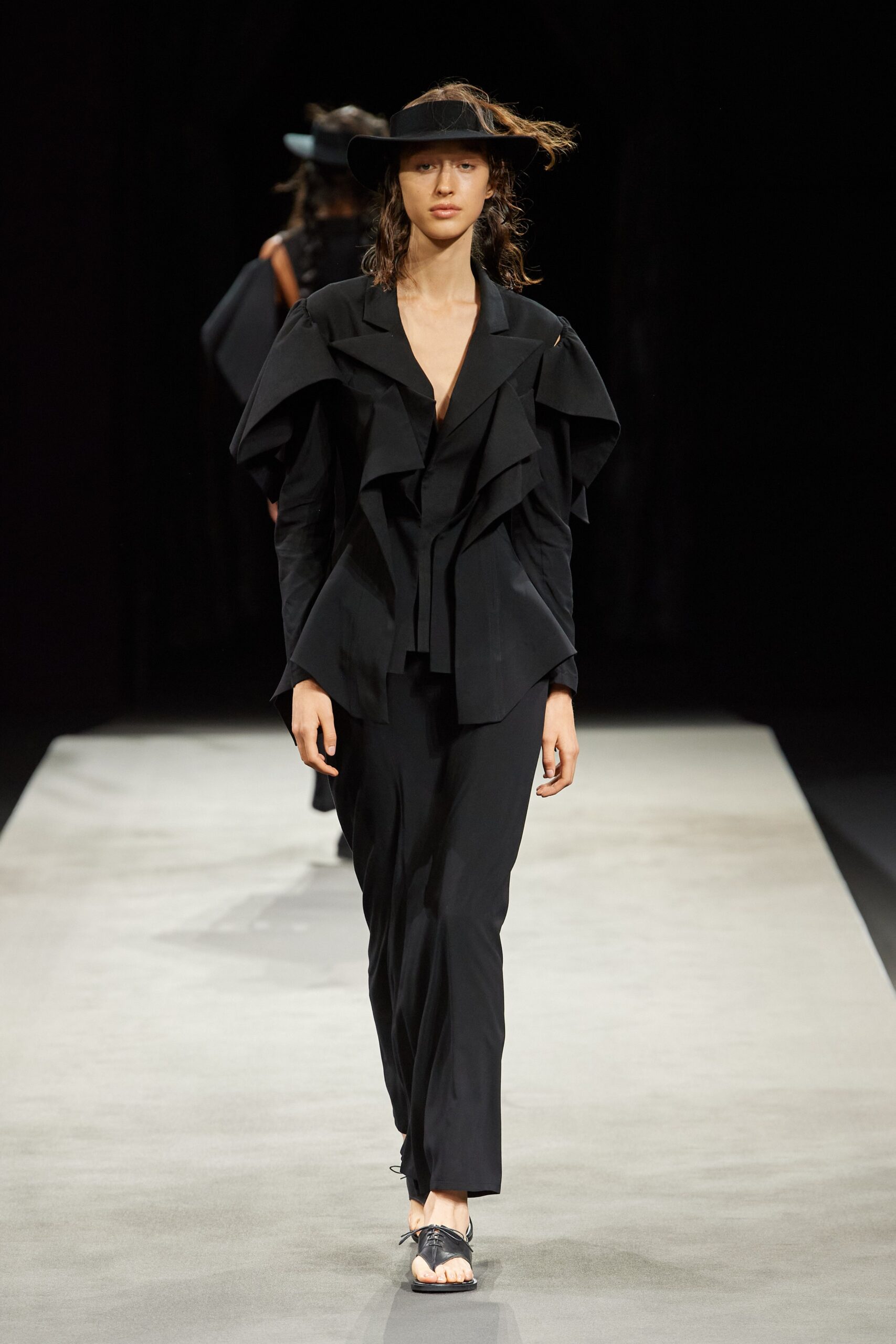 Yohji Yamamoto S/S 23 Look 5