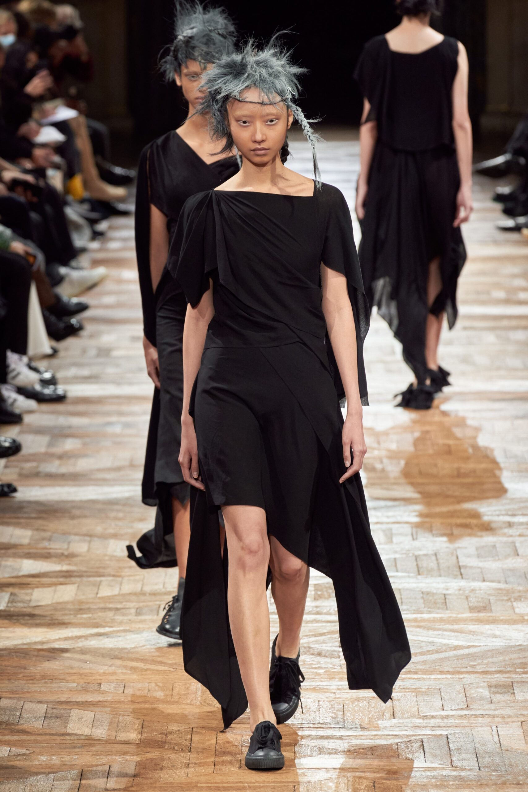 Yohji Yamamoto S/S 22 Look 6
