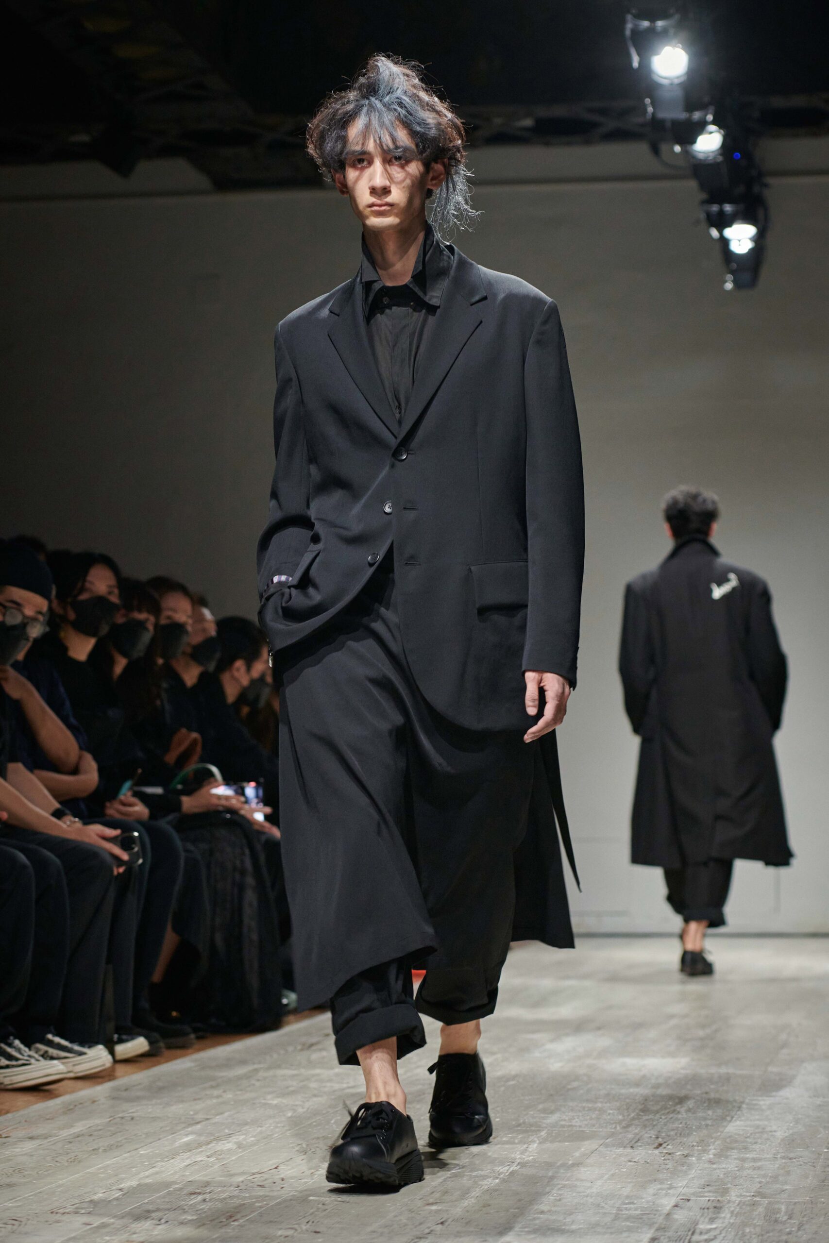 Yohji Yamamoto S/S 23 Menswear Look 6