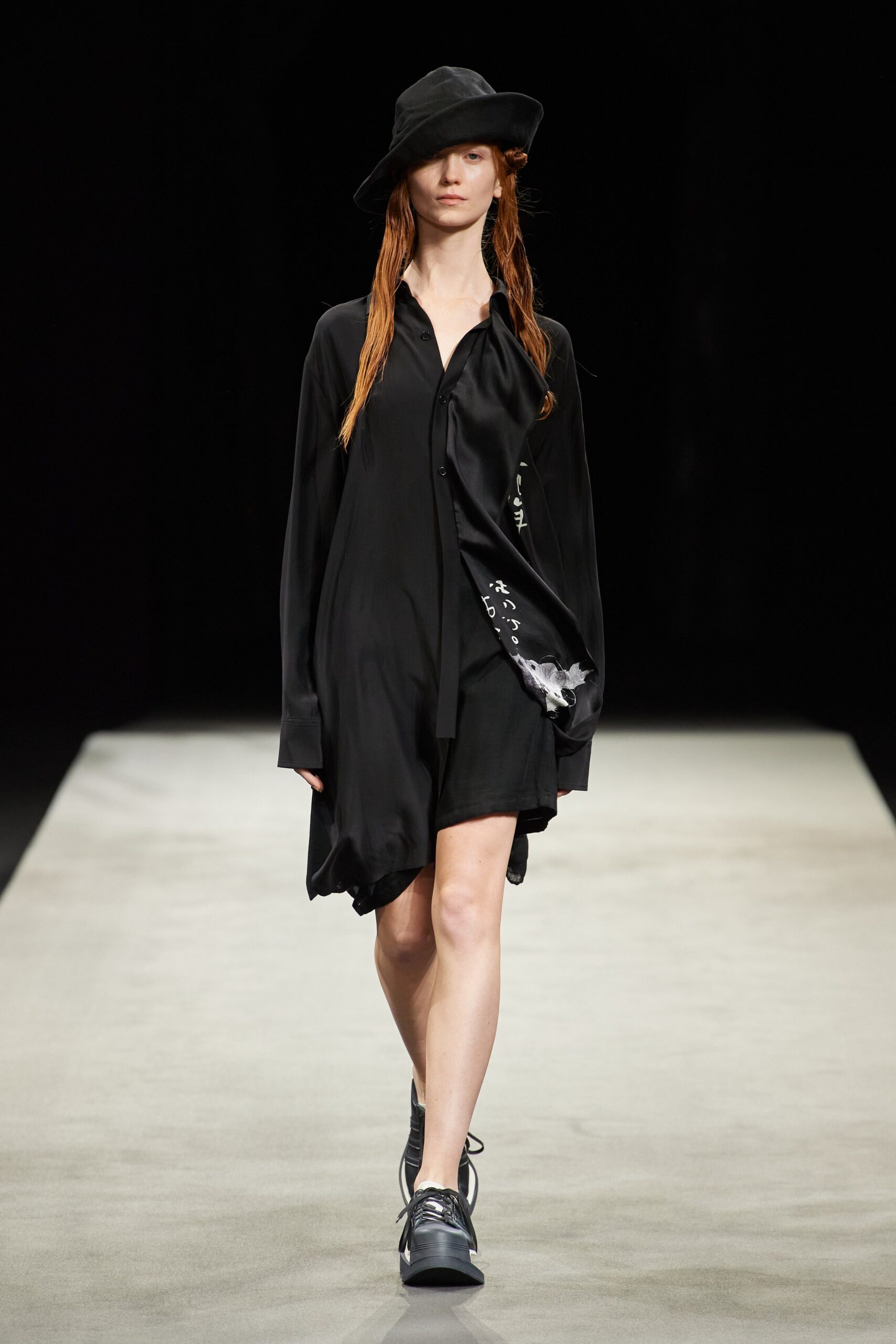 Yohji Yamamoto S/S 23 Look 6