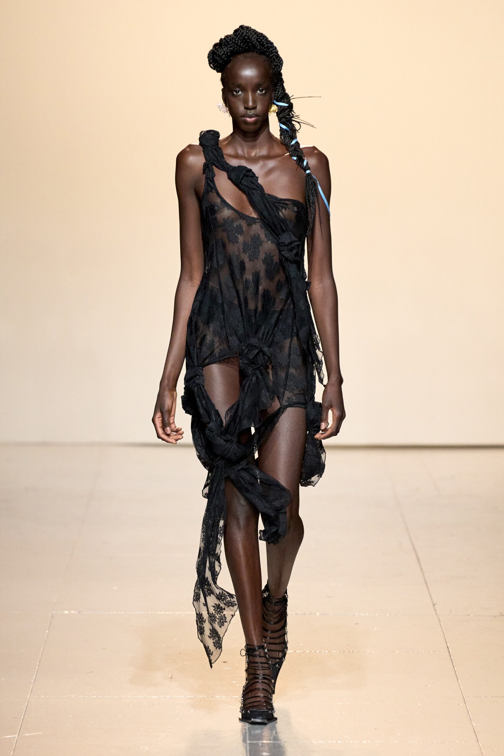 Yuhan Wang F/W 23 Look 6