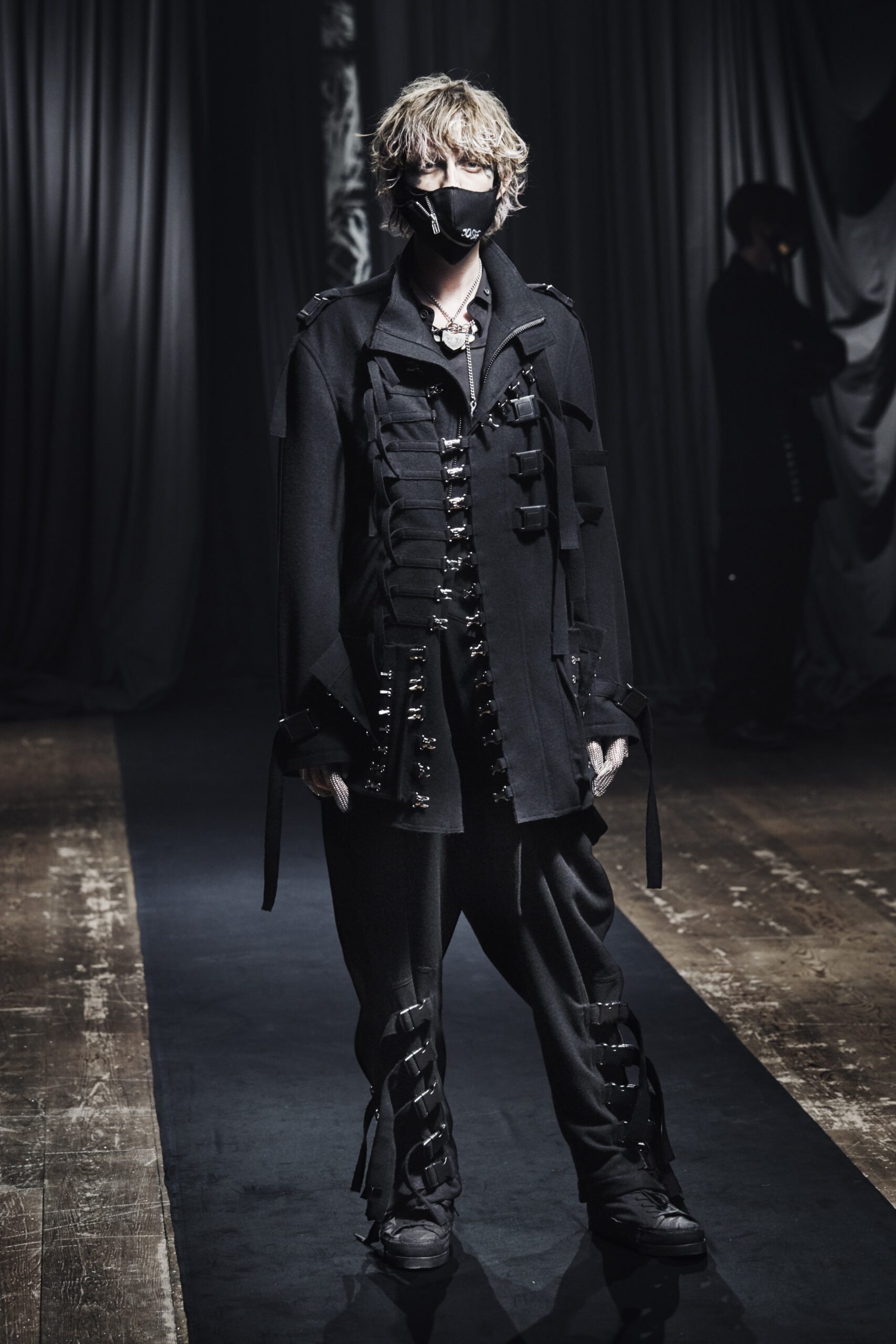 Yohji Yamamoto F/W 21 Menswear Look 8