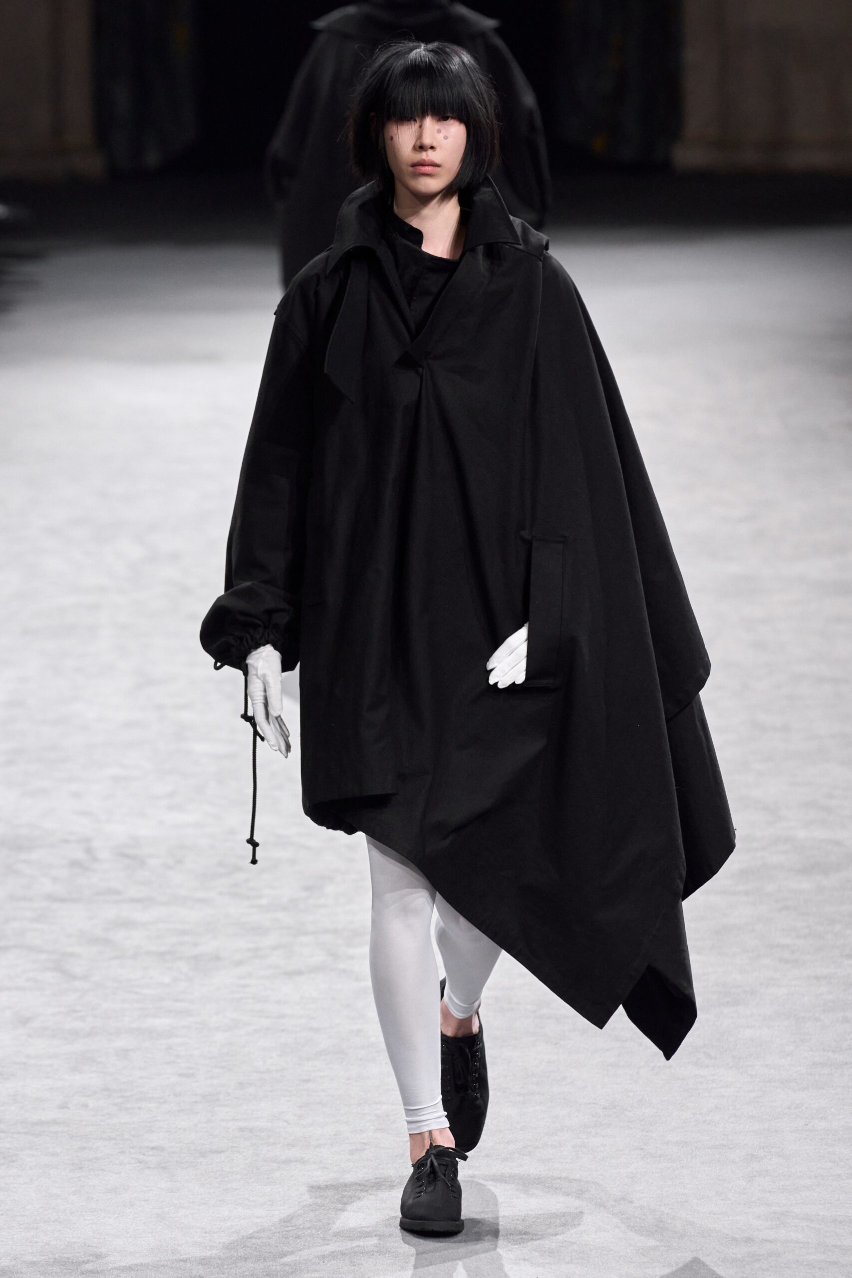 Yohji Yamamoto F/W 23 Look 8